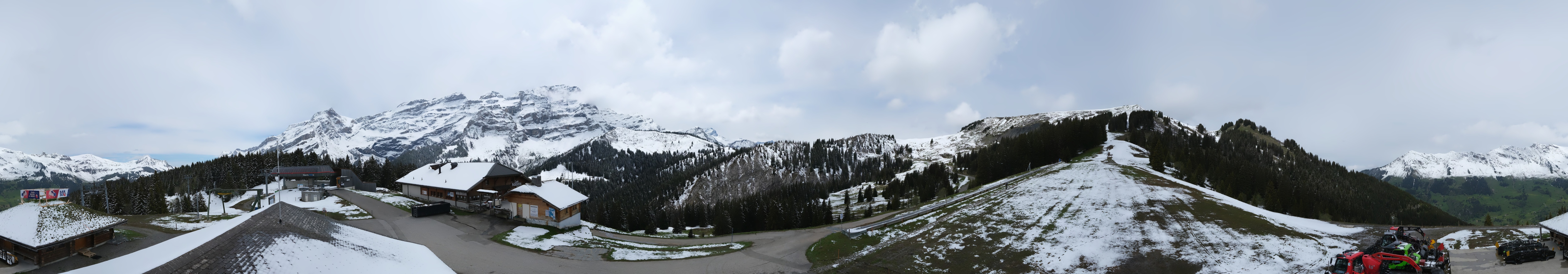 Archived image Webcam Villars Gryon Diablerets Isenau Roundshot