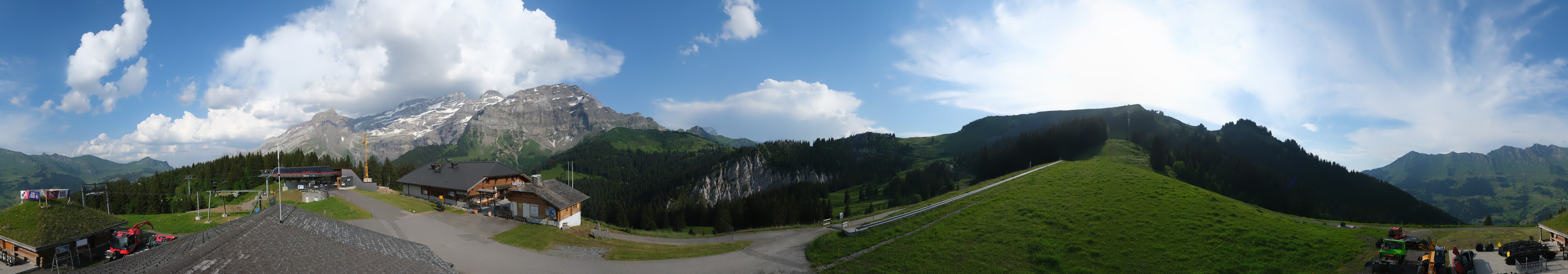 Archiv Foto Webcam Villars Gryon Diablerets Isenau Panorama