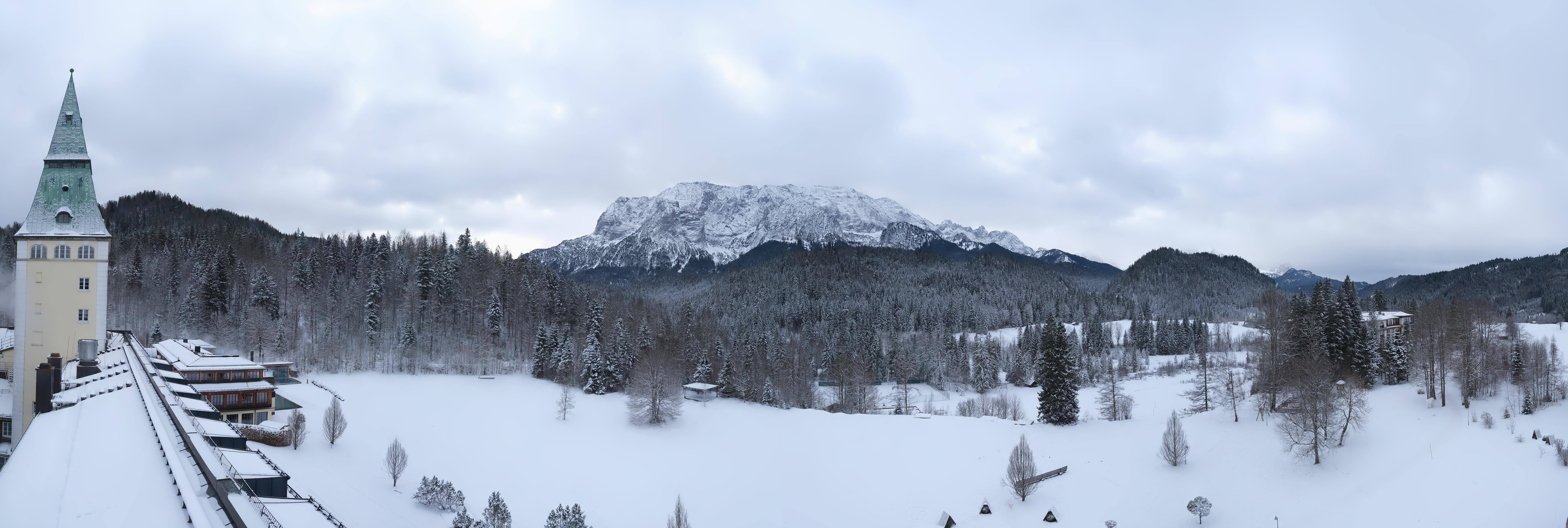 Archiv Foto Webcam Garmisch-Partenkirchen: Schloss Elmau