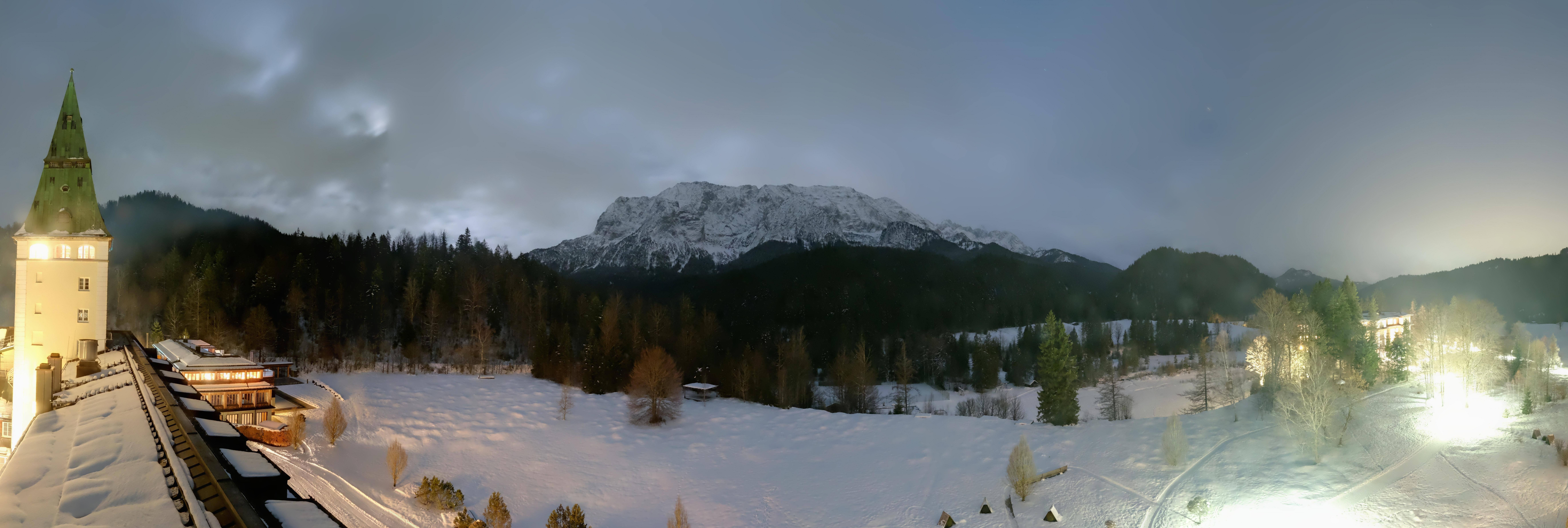 Archiv Foto Webcam Garmisch-Partenkirchen: Schloss Elmau