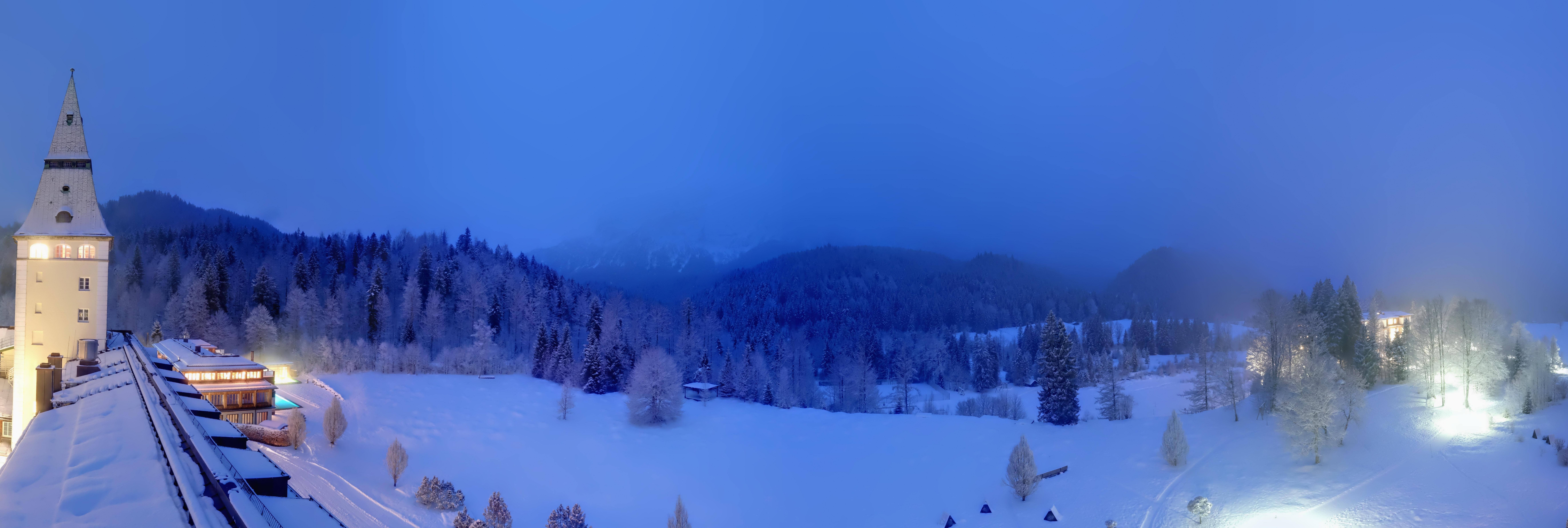 Archiv Foto Webcam Garmisch-Partenkirchen: Schloss Elmau