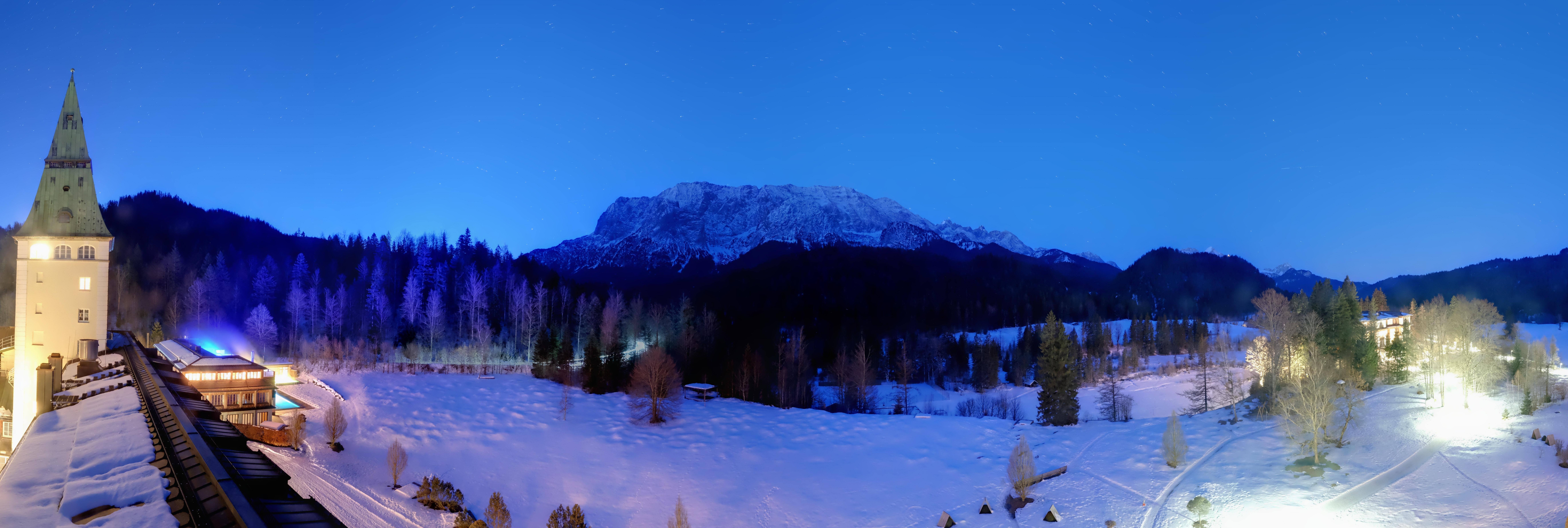 Archiv Foto Webcam Garmisch-Partenkirchen: Schloss Elmau