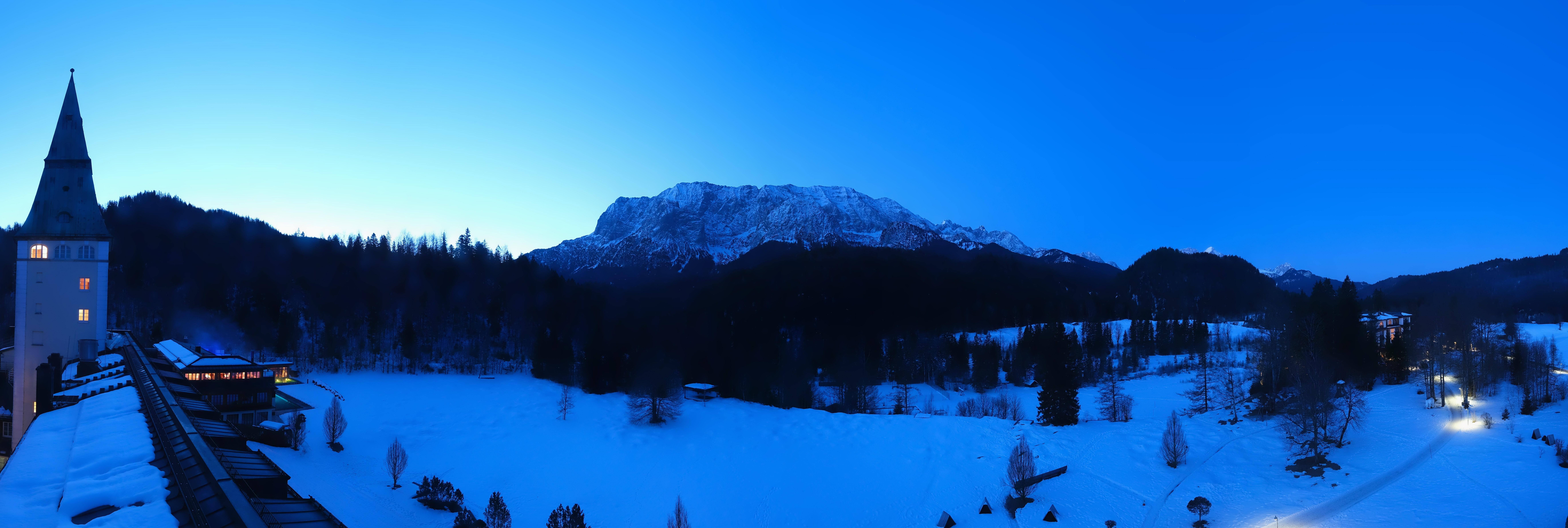 Archiv Foto Webcam Garmisch-Partenkirchen: Schloss Elmau