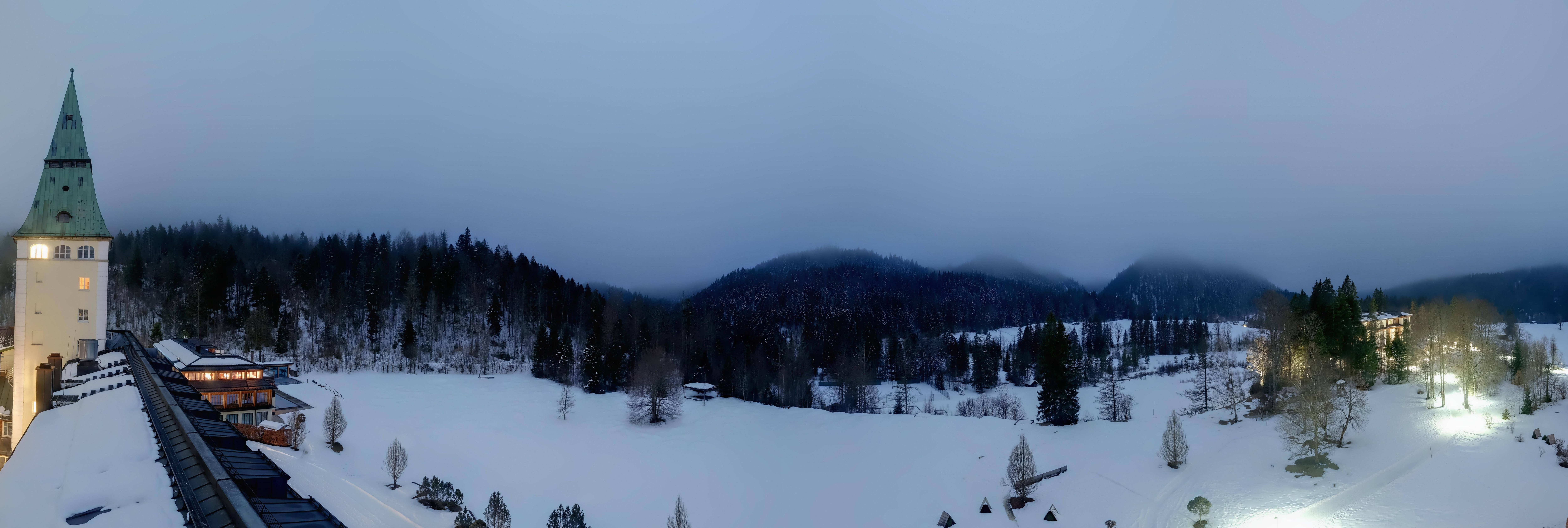 Archiv Foto Webcam Garmisch-Partenkirchen: Schloss Elmau