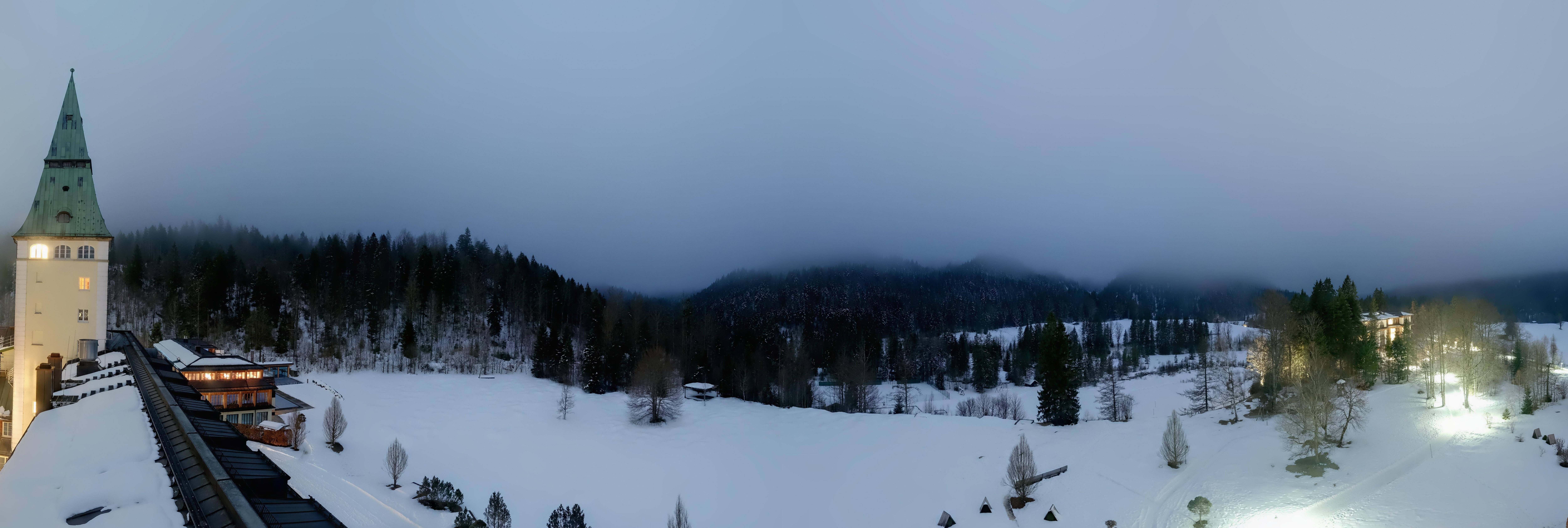 Archiv Foto Webcam Garmisch-Partenkirchen: Schloss Elmau