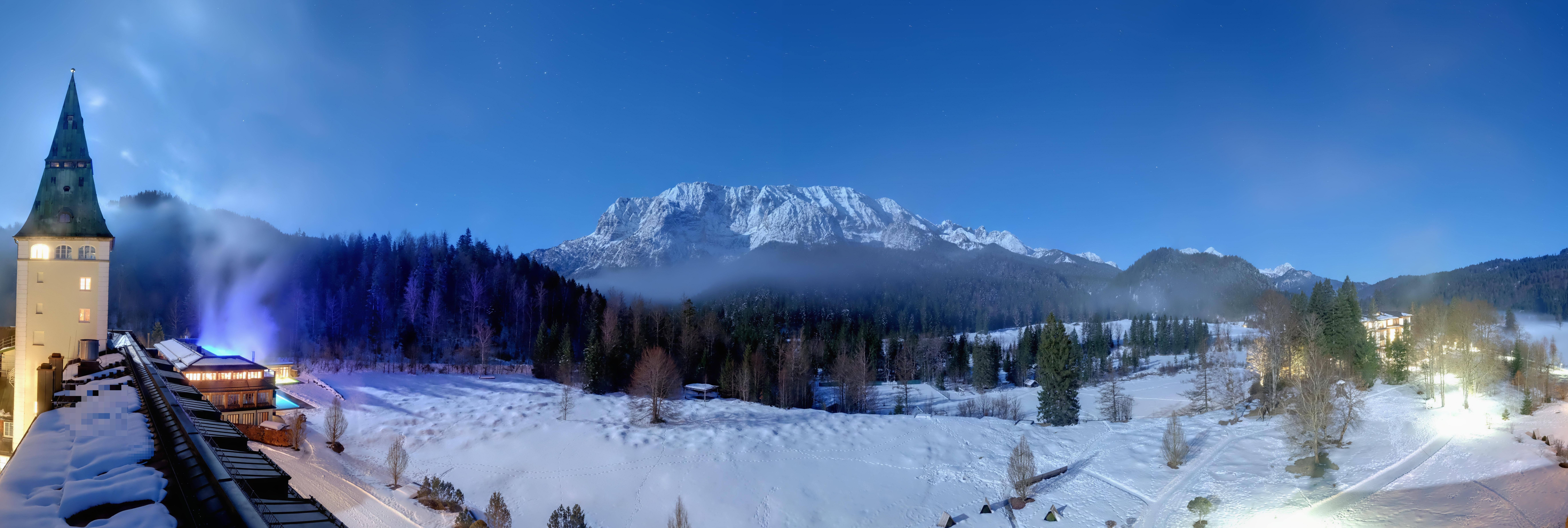 Archiv Foto Webcam Garmisch-Partenkirchen: Schloss Elmau