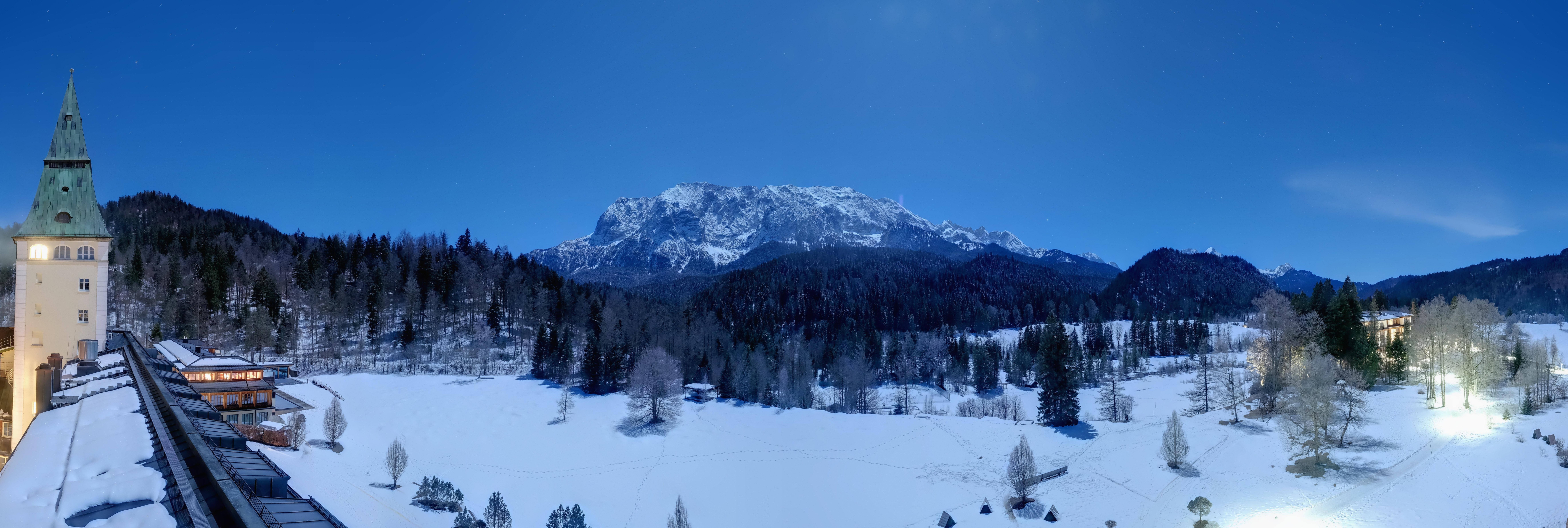 Archiv Foto Webcam Garmisch-Partenkirchen: Schloss Elmau