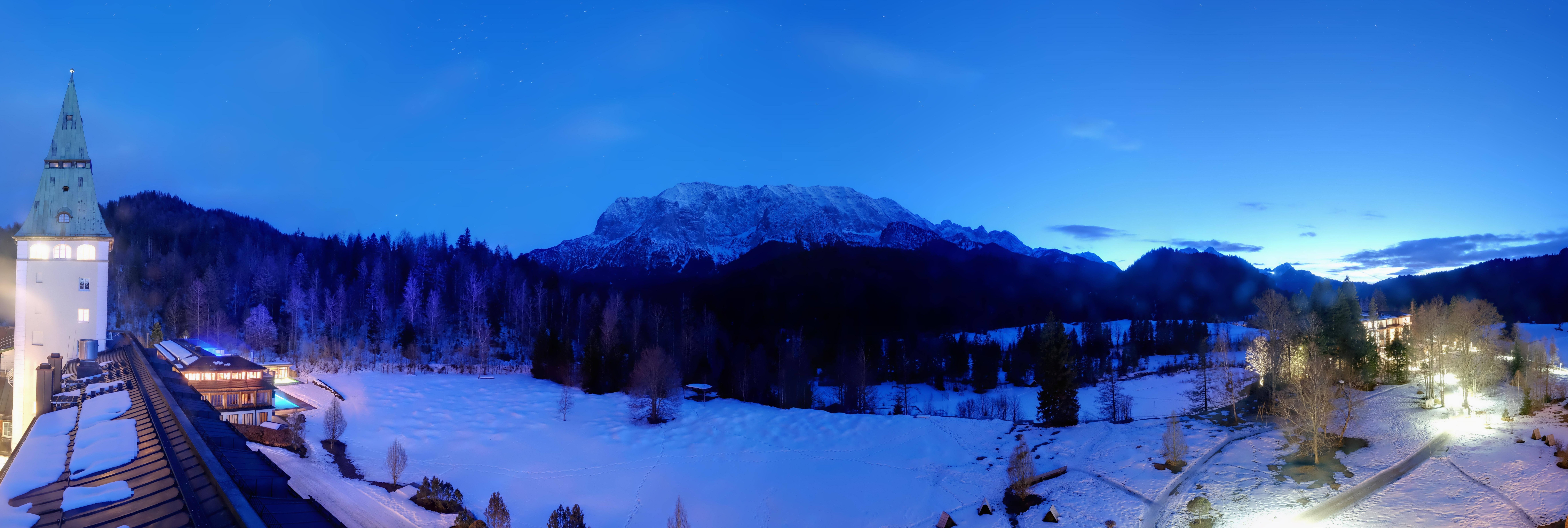 Archiv Foto Webcam Garmisch-Partenkirchen: Schloss Elmau