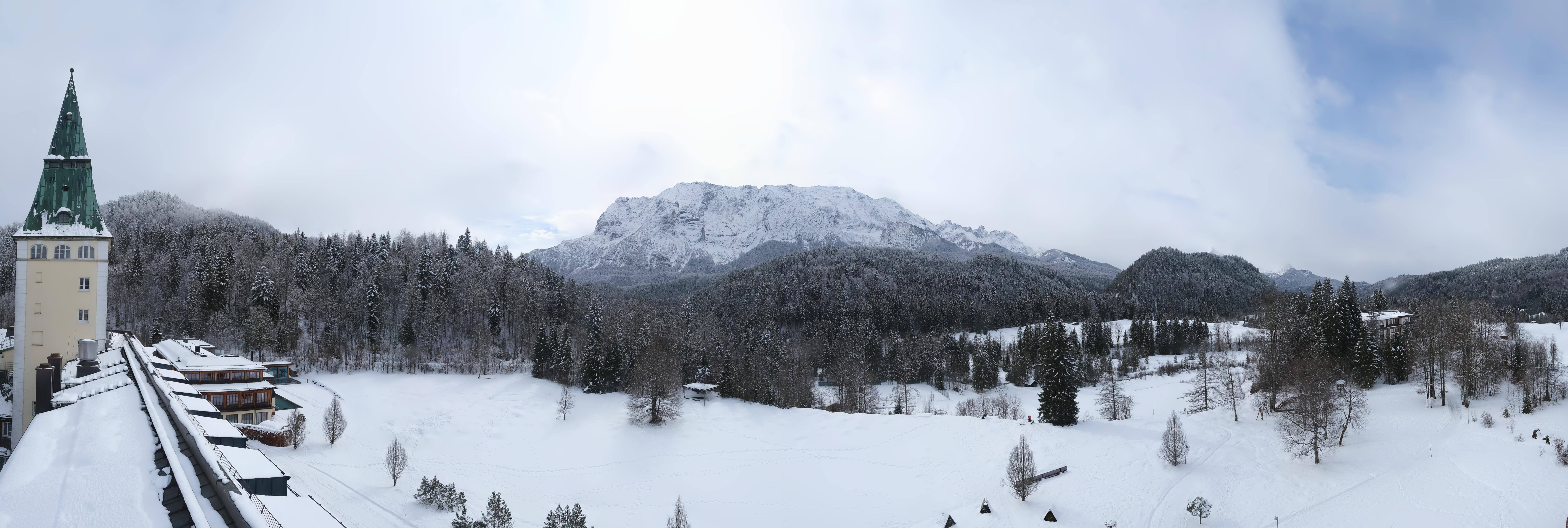 Archiv Foto Webcam Garmisch-Partenkirchen: Schloss Elmau