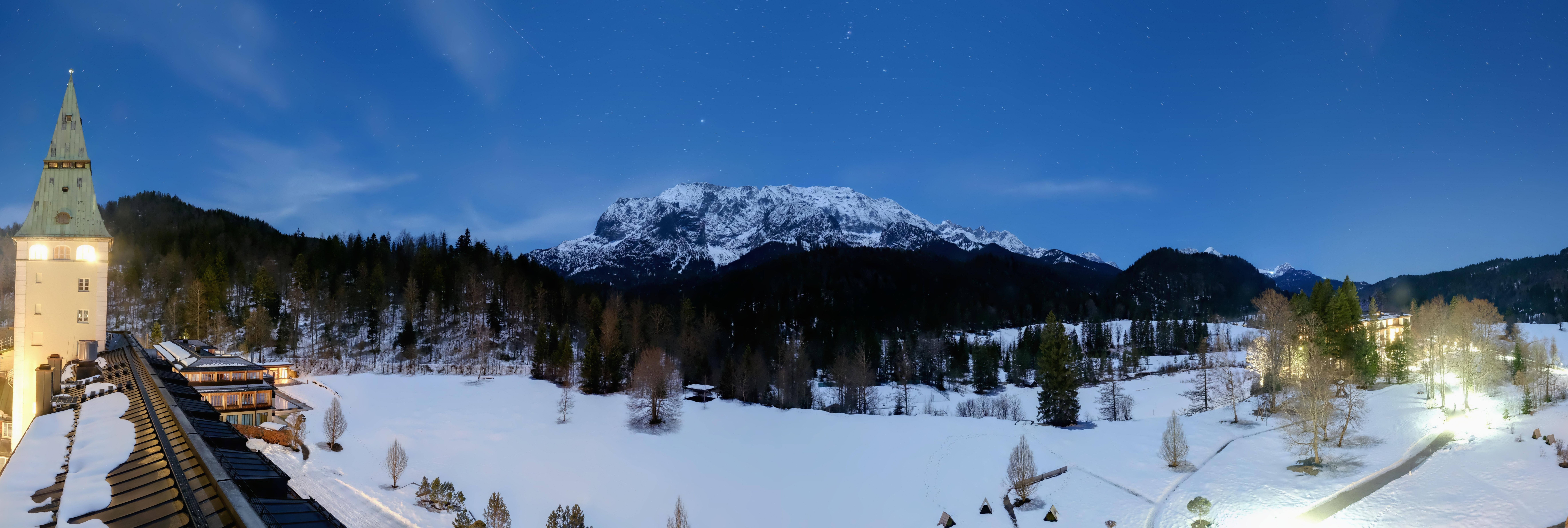 Archived image Webcam Schloss Elmau Luxury Spa Retreat