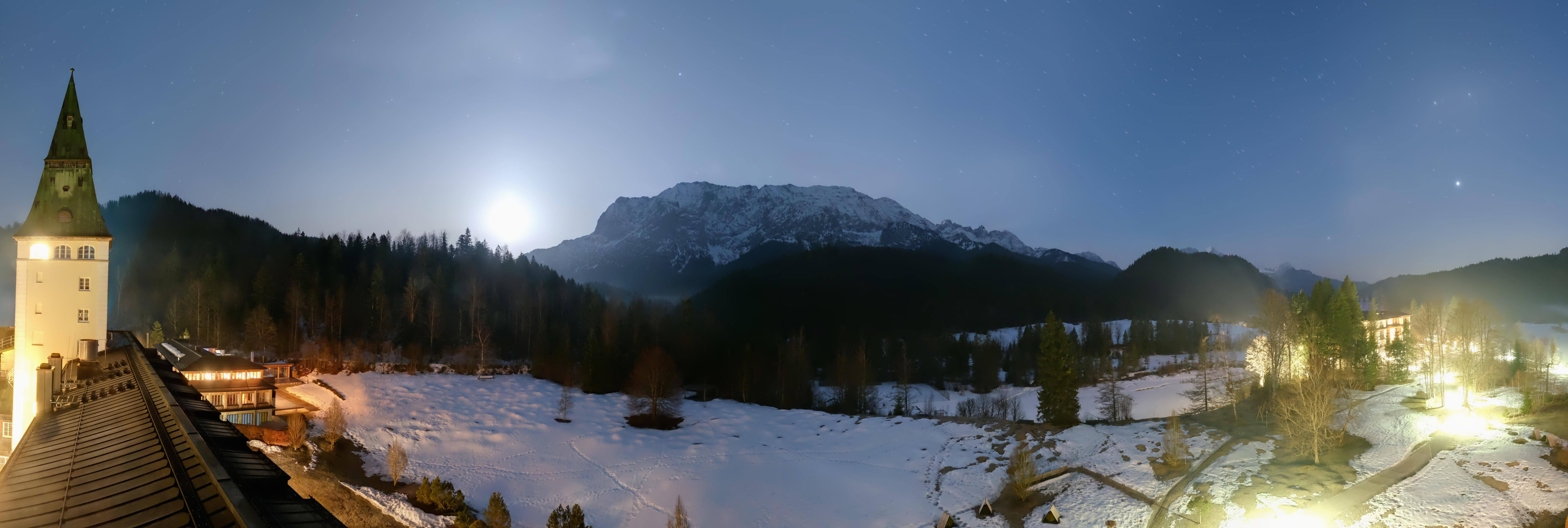 Archiv Foto Webcam Garmisch-Partenkirchen: Schloss Elmau