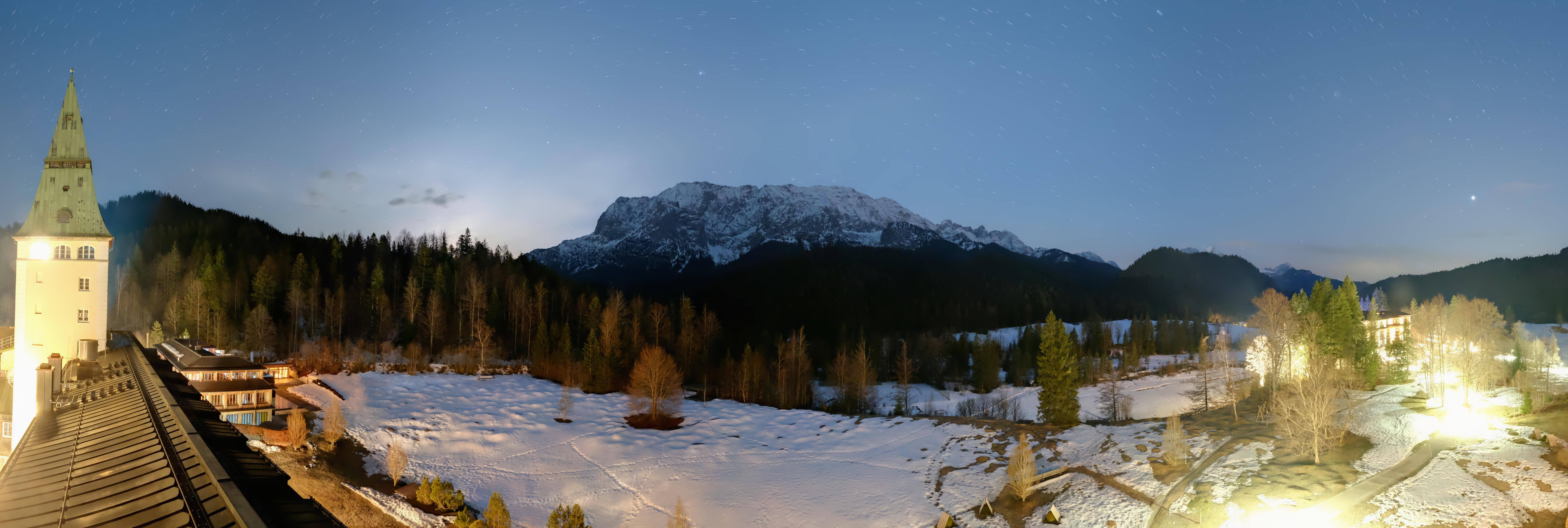 Archiv Foto Webcam Garmisch-Partenkirchen: Schloss Elmau