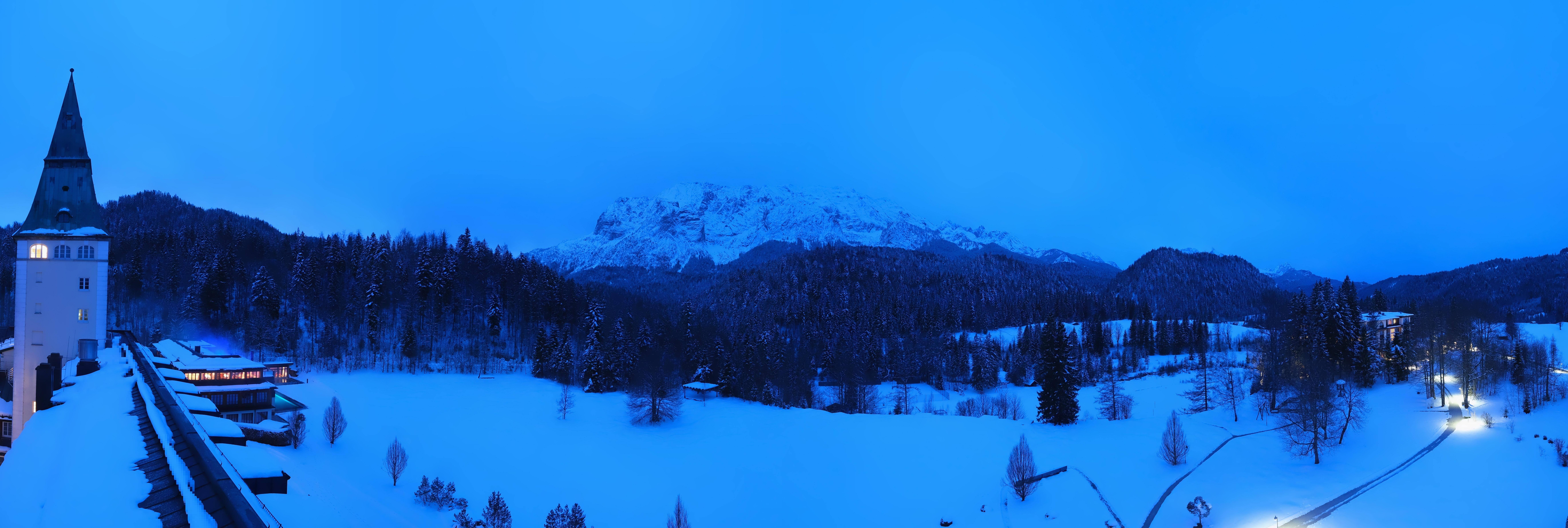 Archiv Foto Webcam Garmisch-Partenkirchen: Schloss Elmau