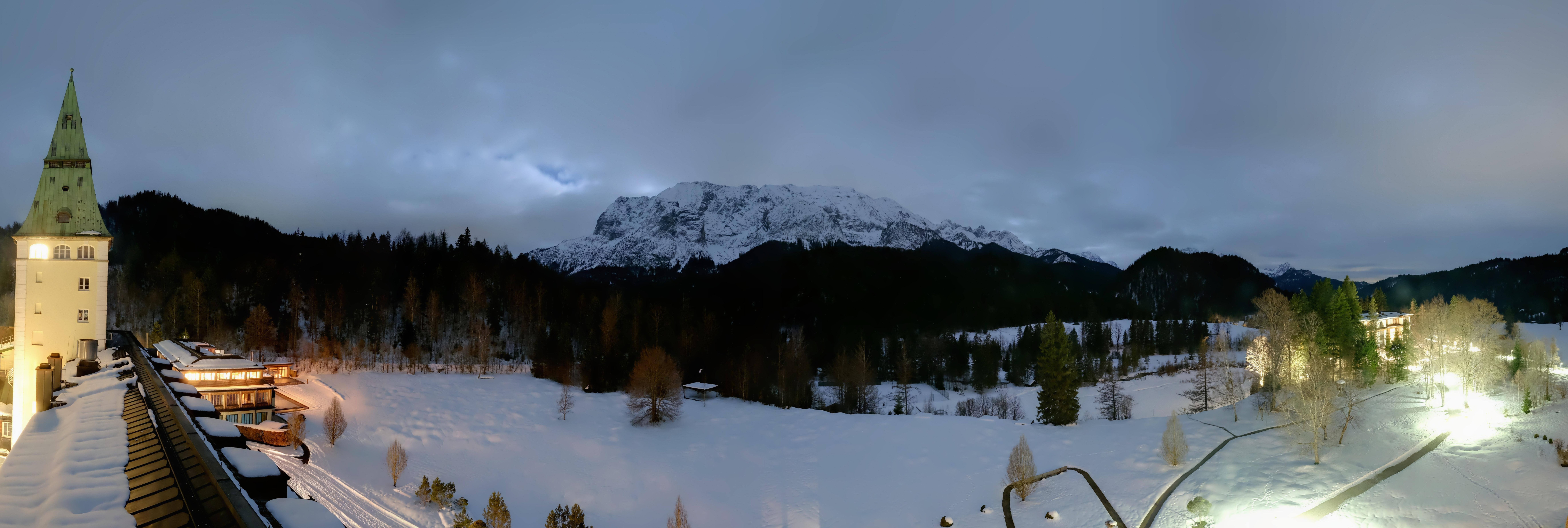 Archiv Foto Webcam Garmisch-Partenkirchen: Schloss Elmau