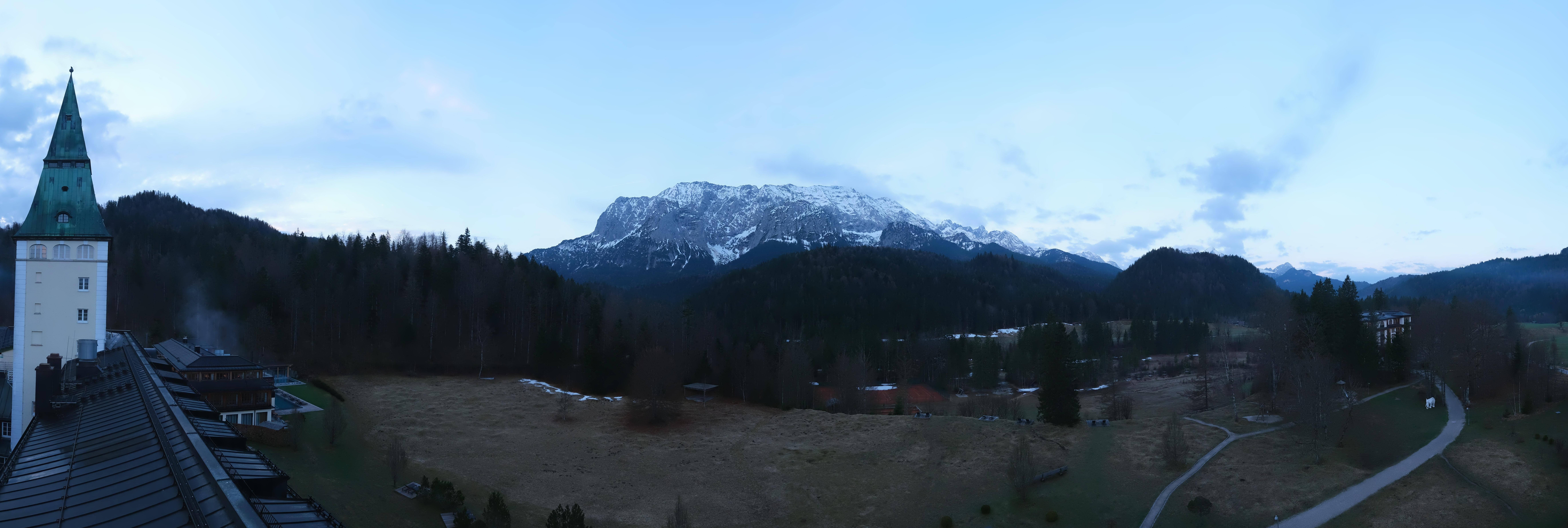 Archiv Foto Webcam Garmisch-Partenkirchen: Schloss Elmau