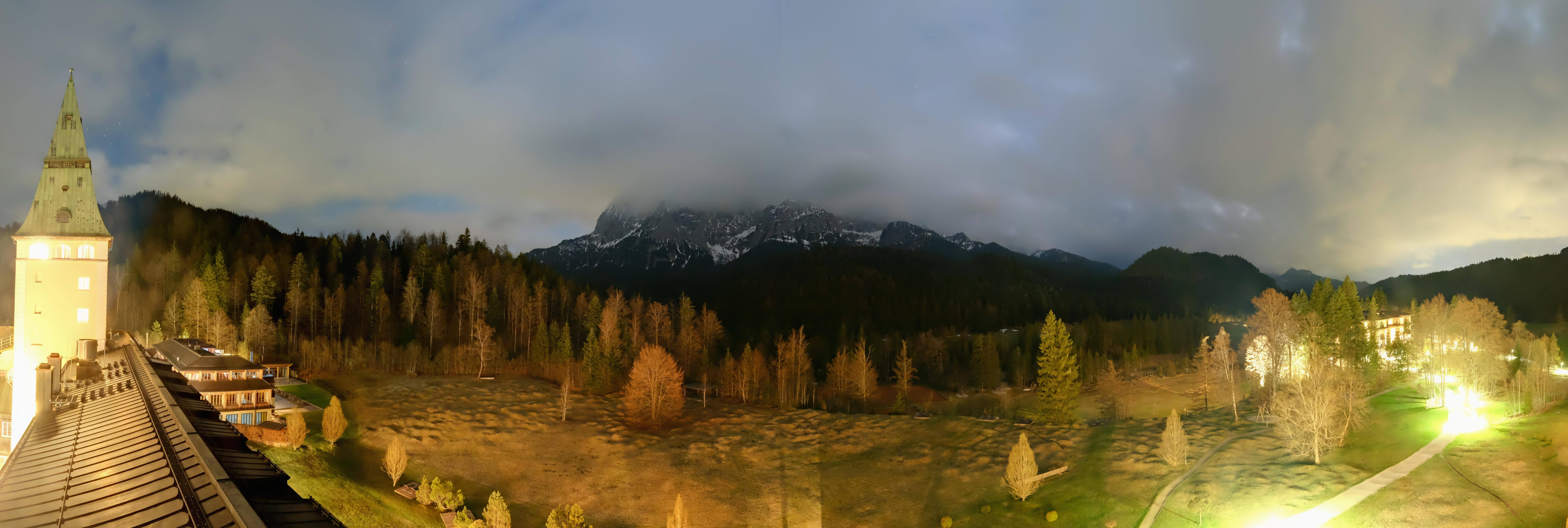 Archiv Foto Webcam Garmisch-Partenkirchen: Schloss Elmau