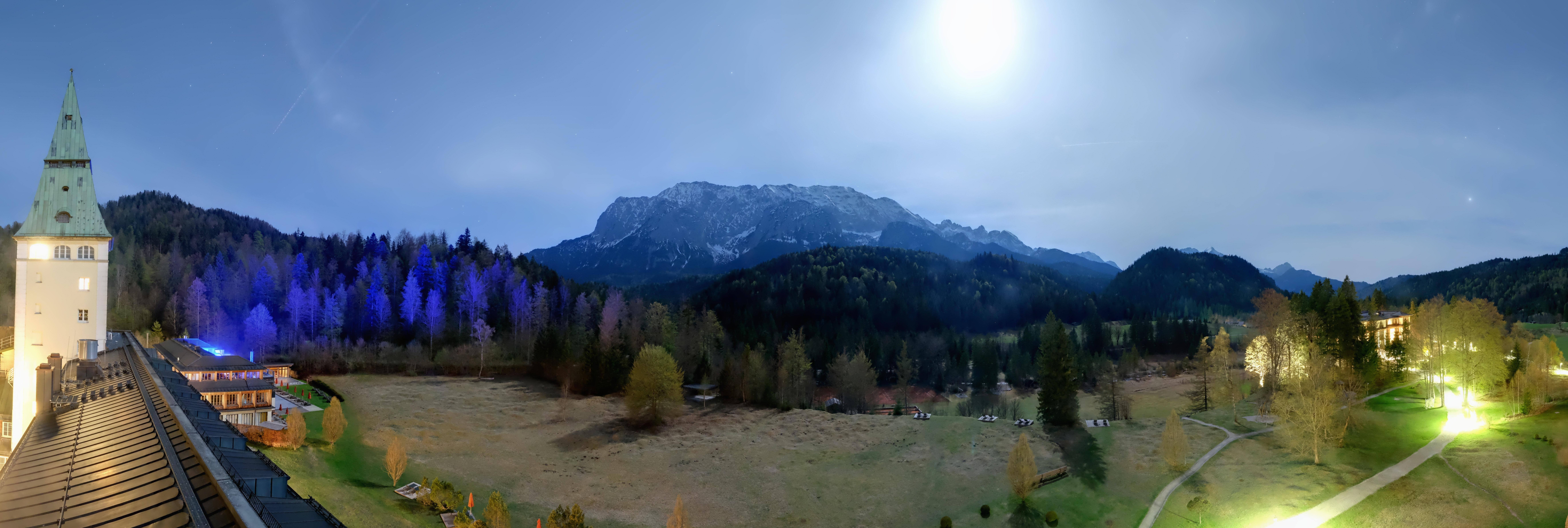 Archiv Foto Webcam Garmisch-Partenkirchen: Schloss Elmau