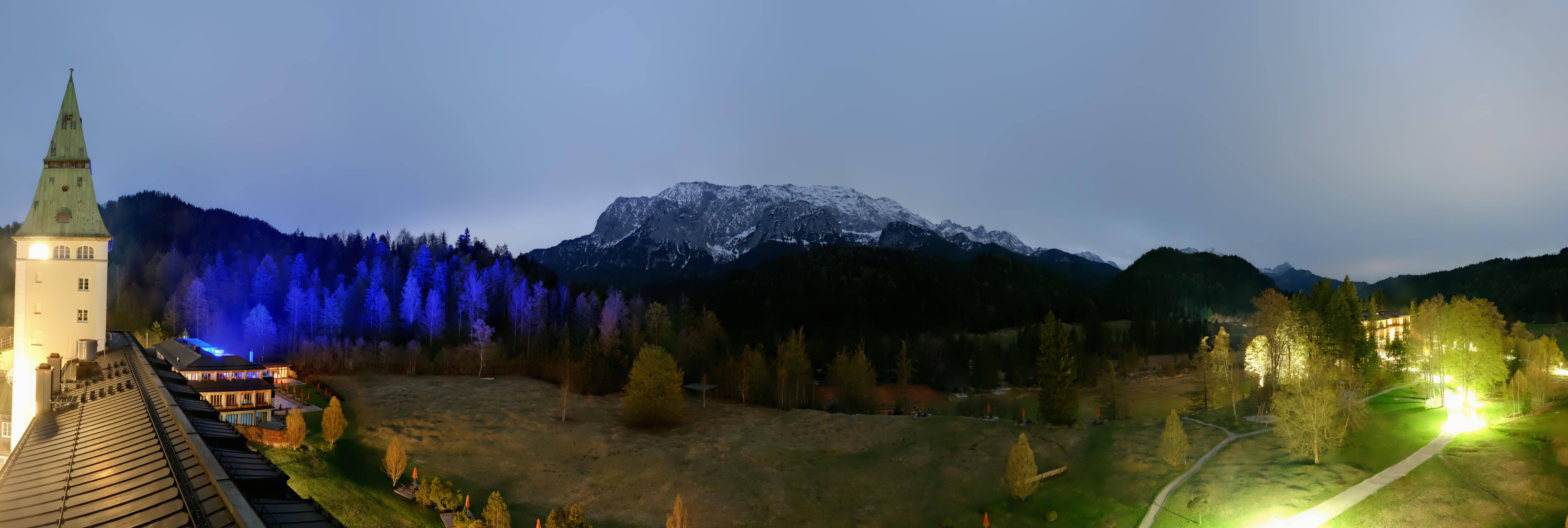 Archiv Foto Webcam Garmisch-Partenkirchen: Schloss Elmau