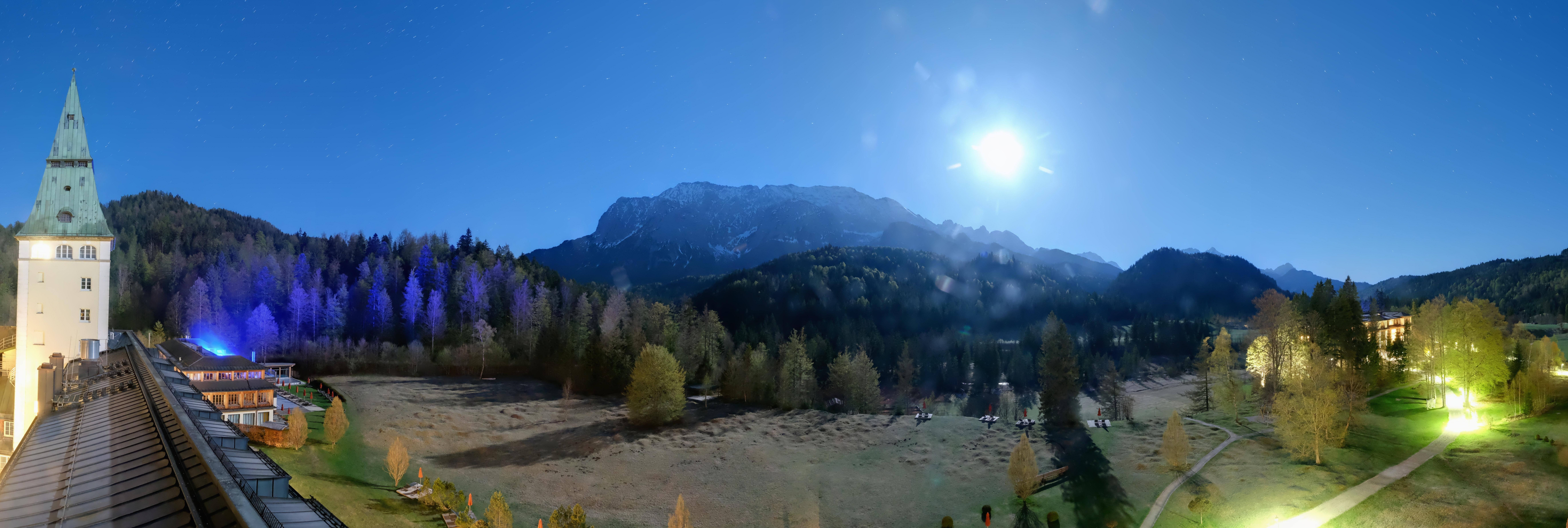 Archiv Foto Webcam Garmisch-Partenkirchen: Schloss Elmau