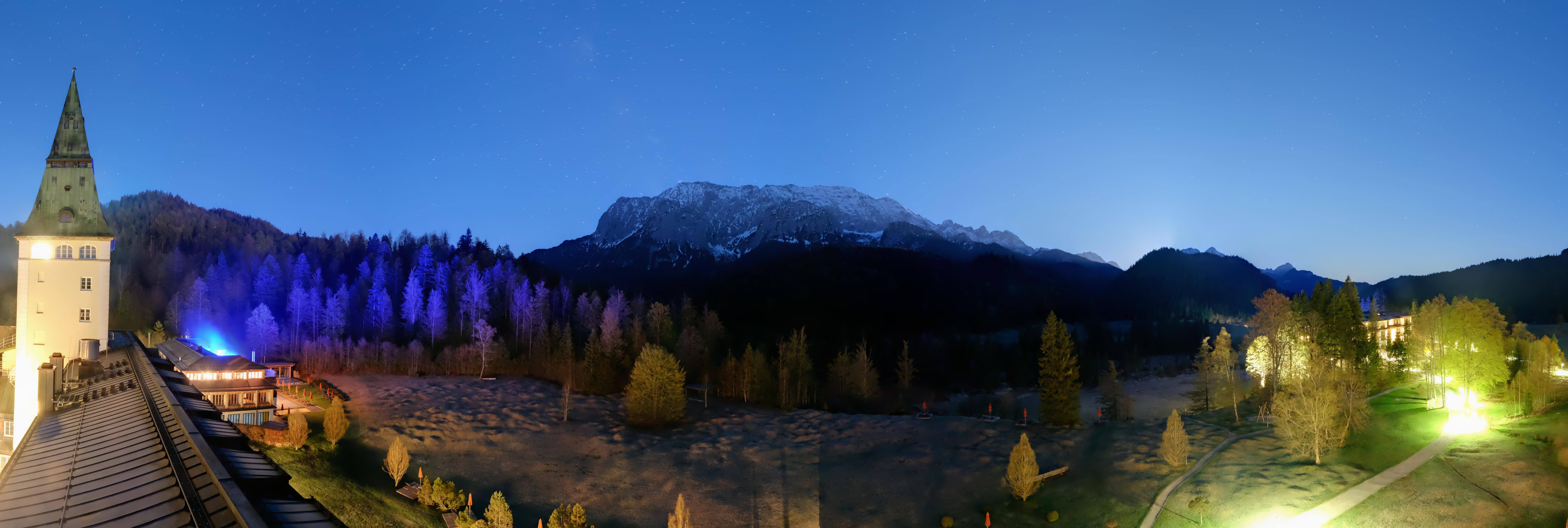 Archiv Foto Webcam Garmisch-Partenkirchen: Schloss Elmau