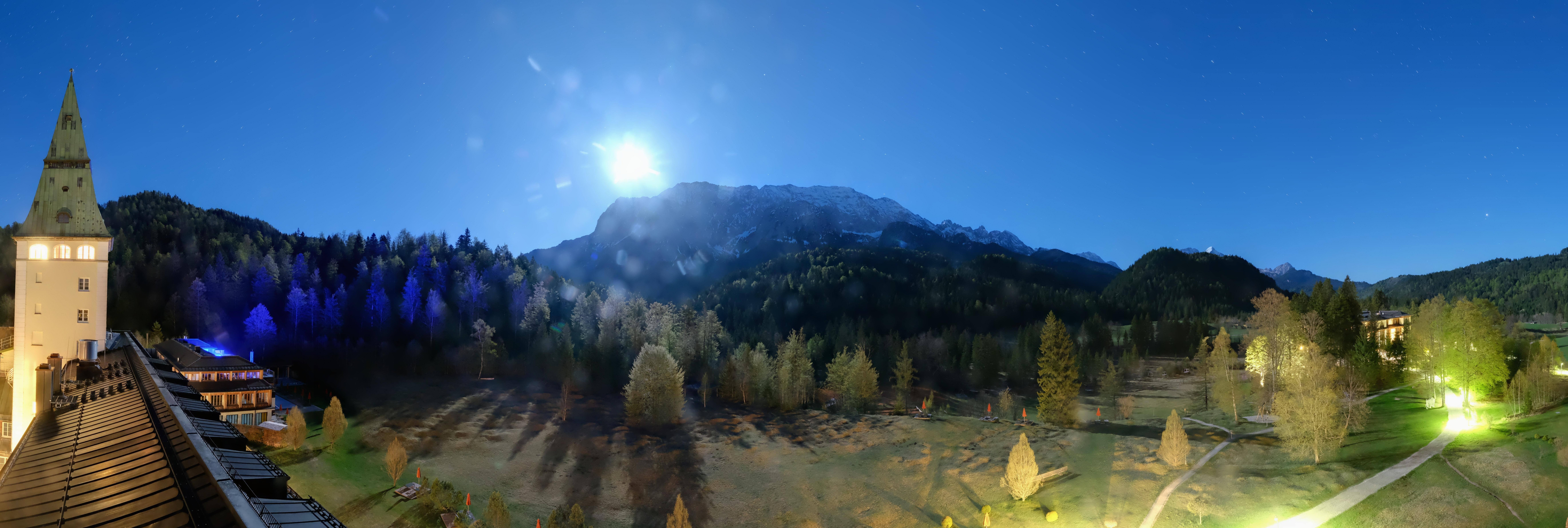 Archiv Foto Webcam Garmisch-Partenkirchen: Schloss Elmau