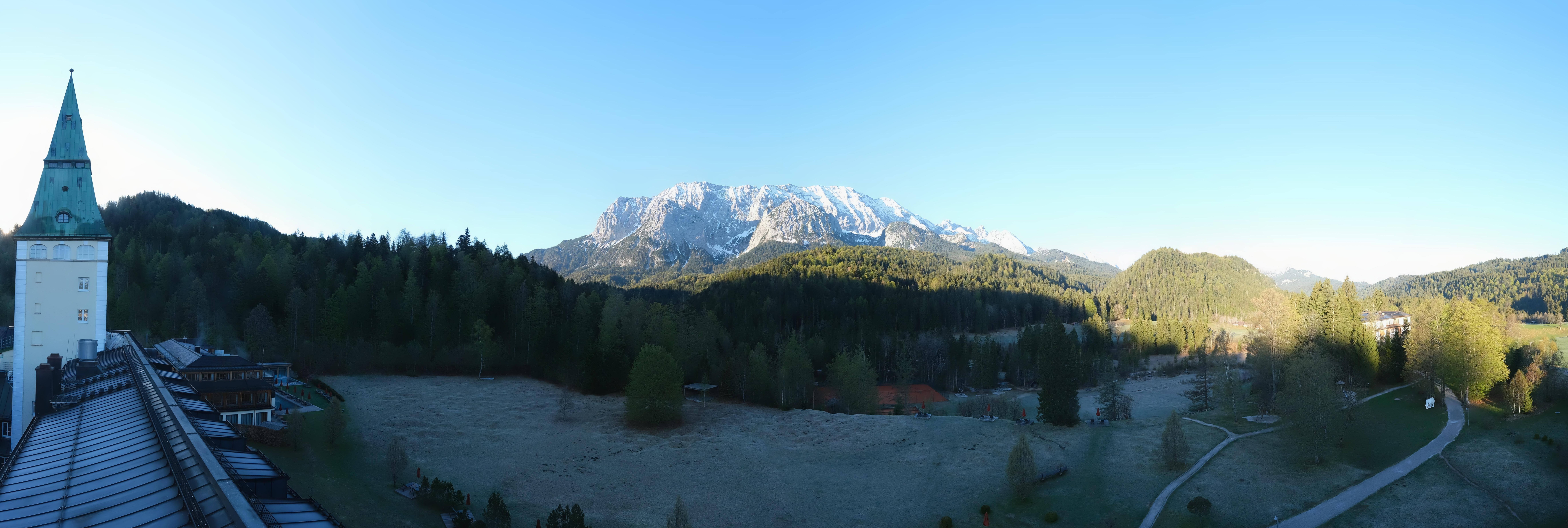 Archiv Foto Webcam Garmisch-Partenkirchen: Schloss Elmau