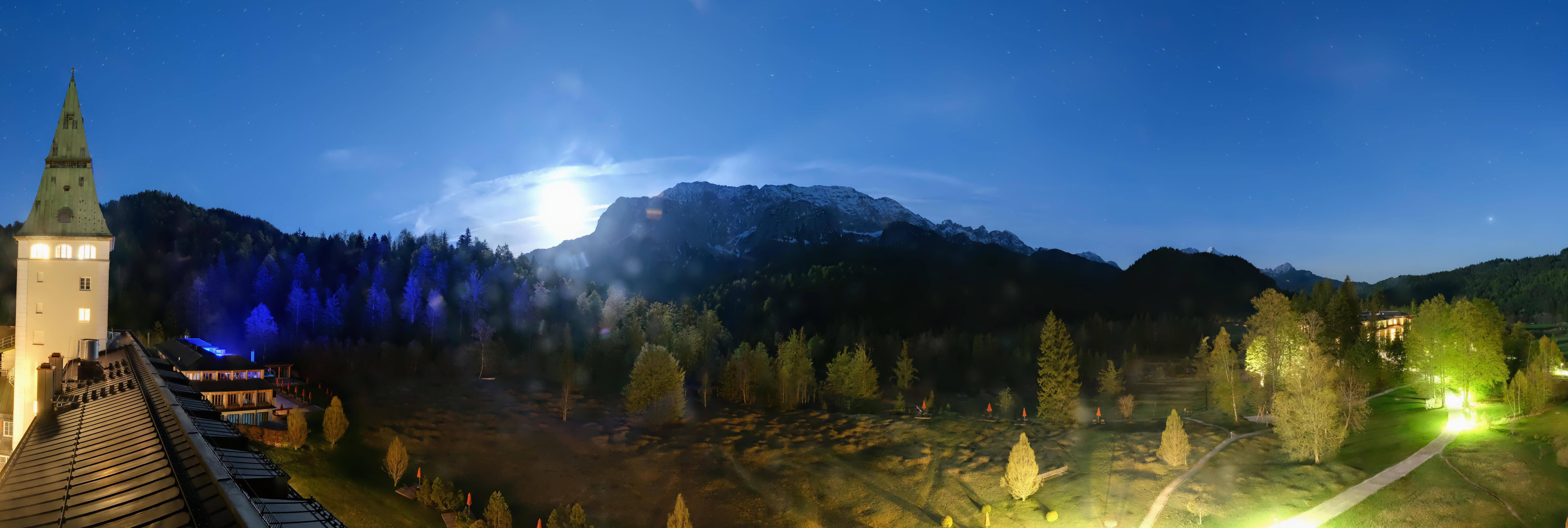 Archiv Foto Webcam Garmisch-Partenkirchen: Schloss Elmau