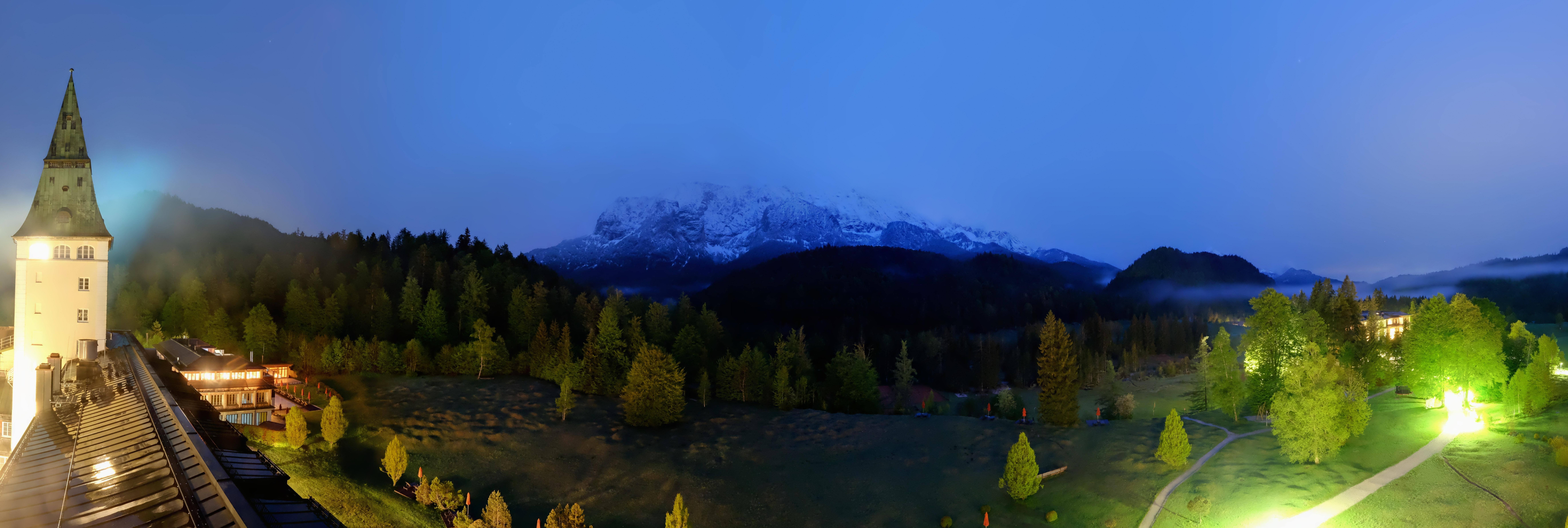 Archiv Foto Webcam Garmisch-Partenkirchen: Schloss Elmau