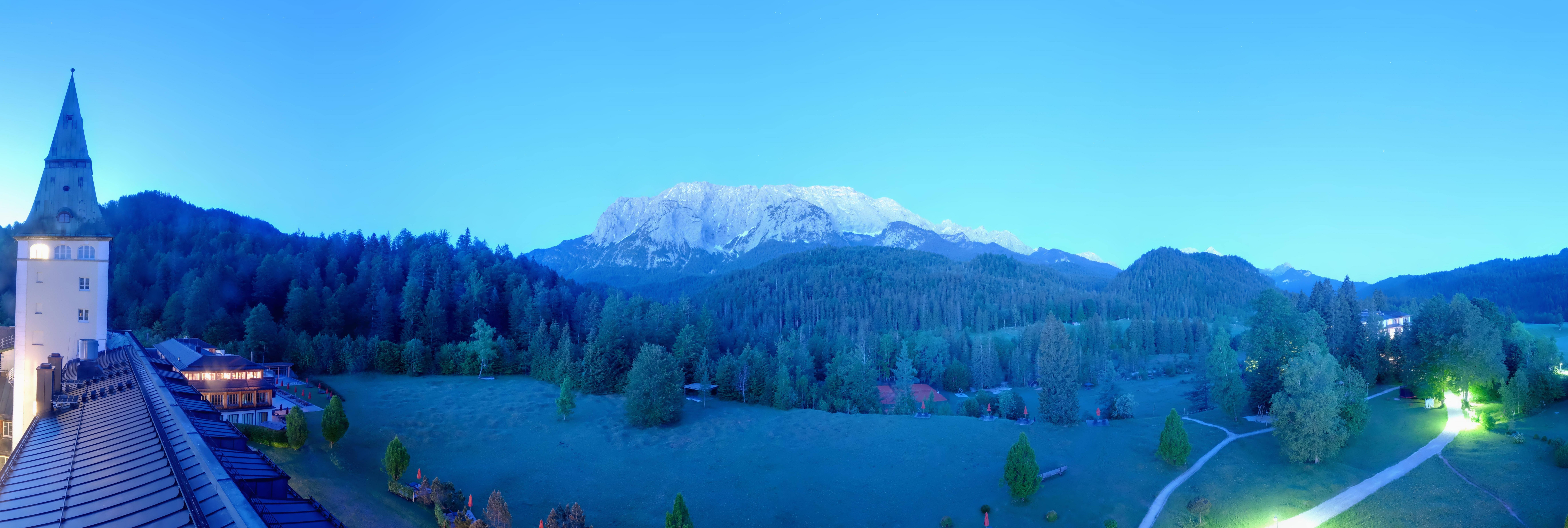 Archiv Foto Webcam Garmisch-Partenkirchen: Schloss Elmau