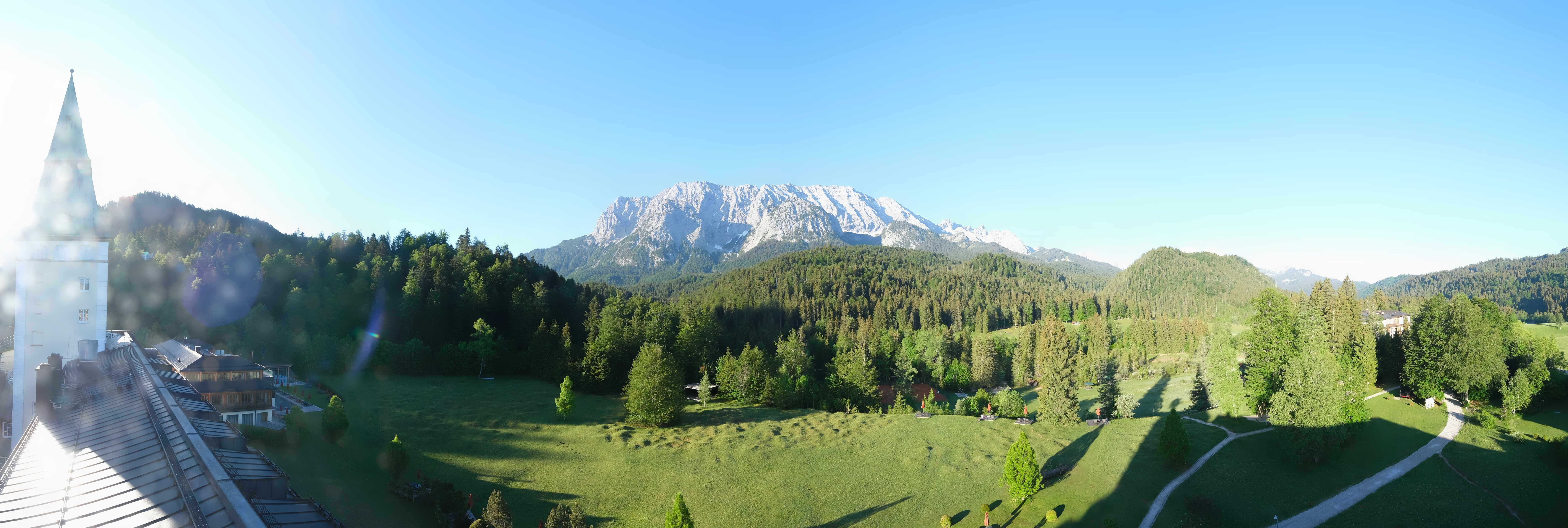 Archiv Foto Webcam Garmisch-Partenkirchen: Schloss Elmau