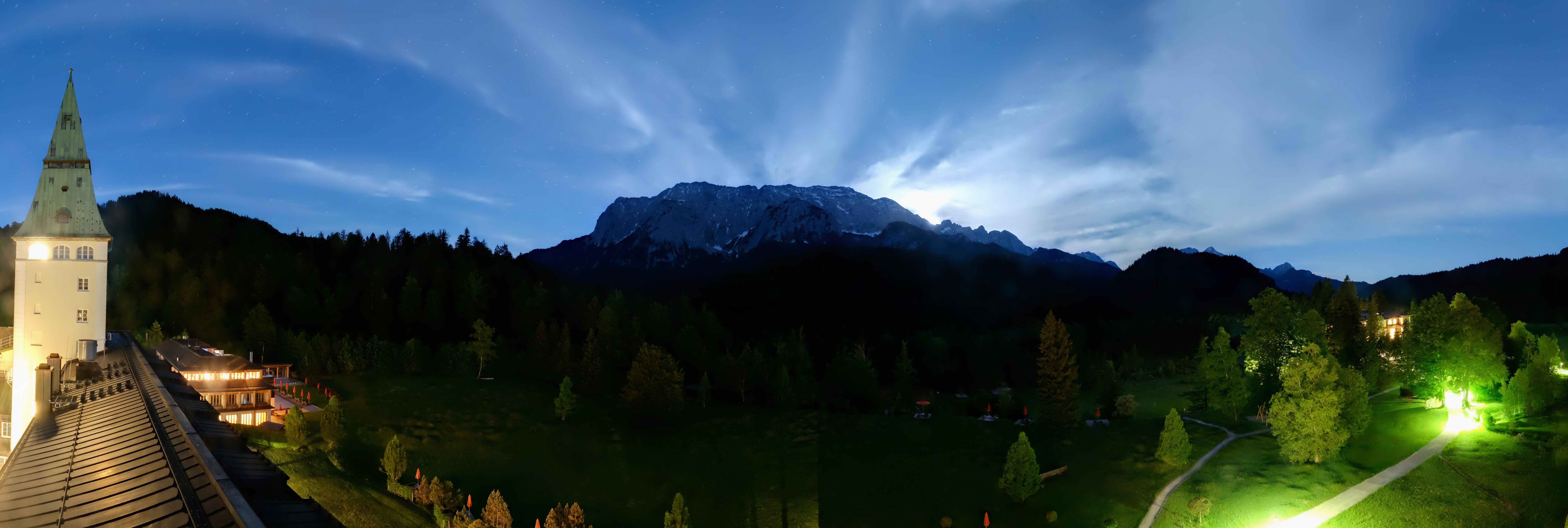 Archiv Foto Webcam Garmisch-Partenkirchen: Schloss Elmau