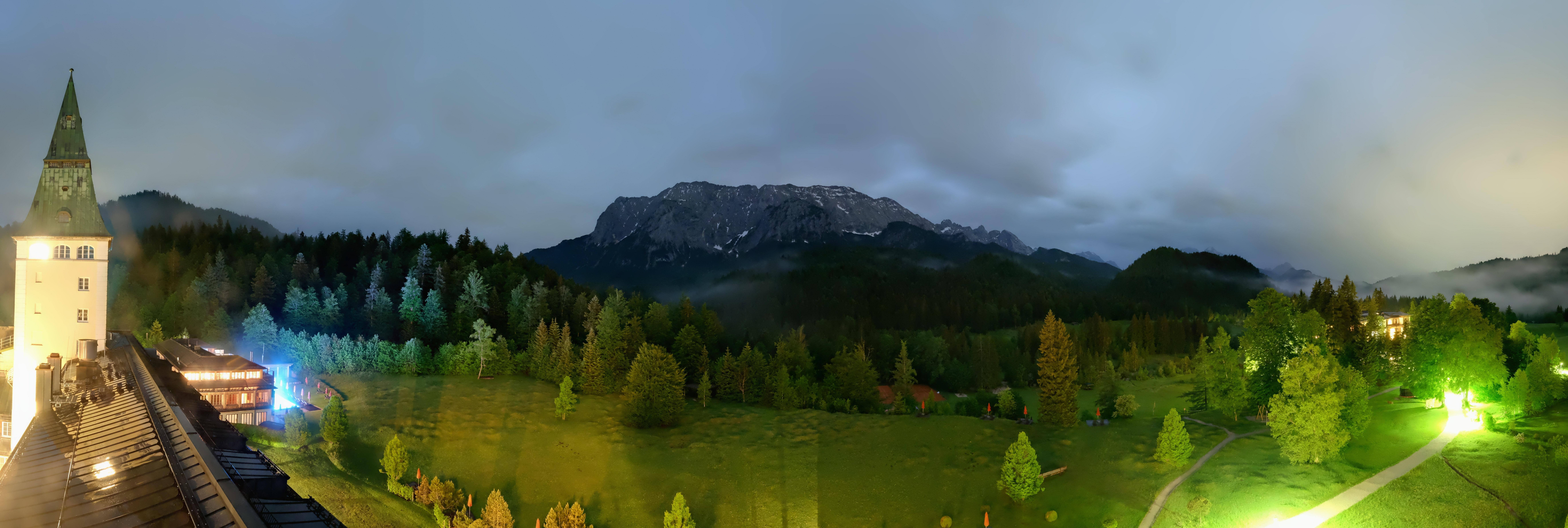 Archiv Foto Webcam Garmisch-Partenkirchen: Schloss Elmau