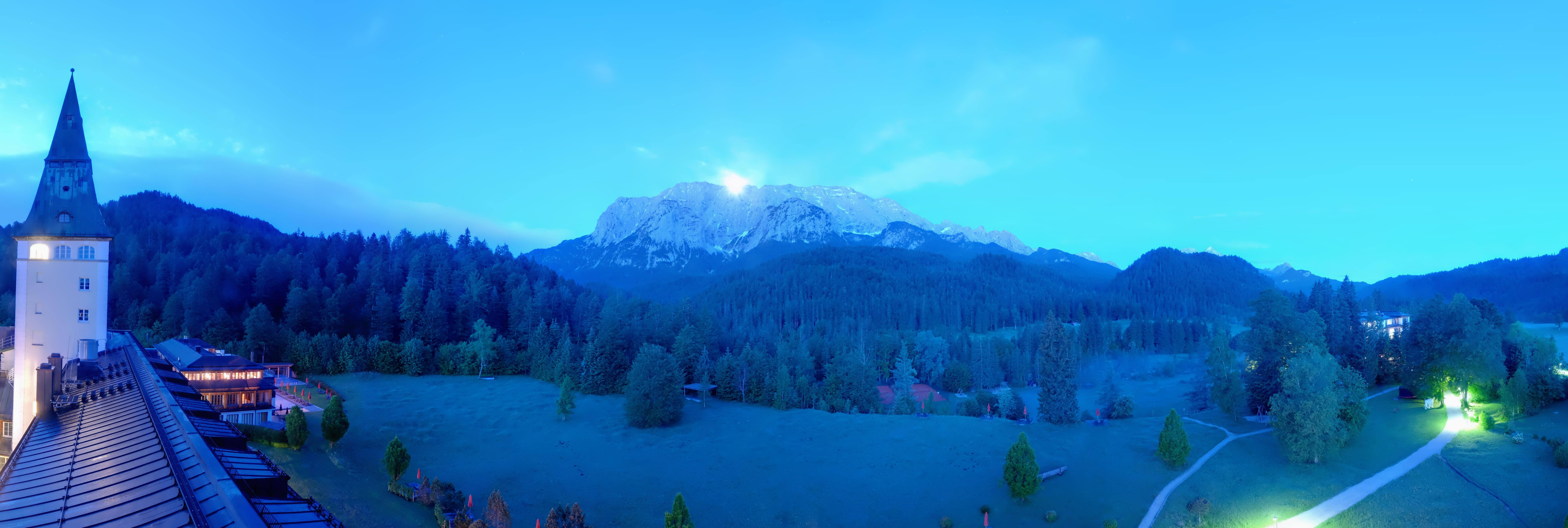Archiv Foto Webcam Garmisch-Partenkirchen: Schloss Elmau