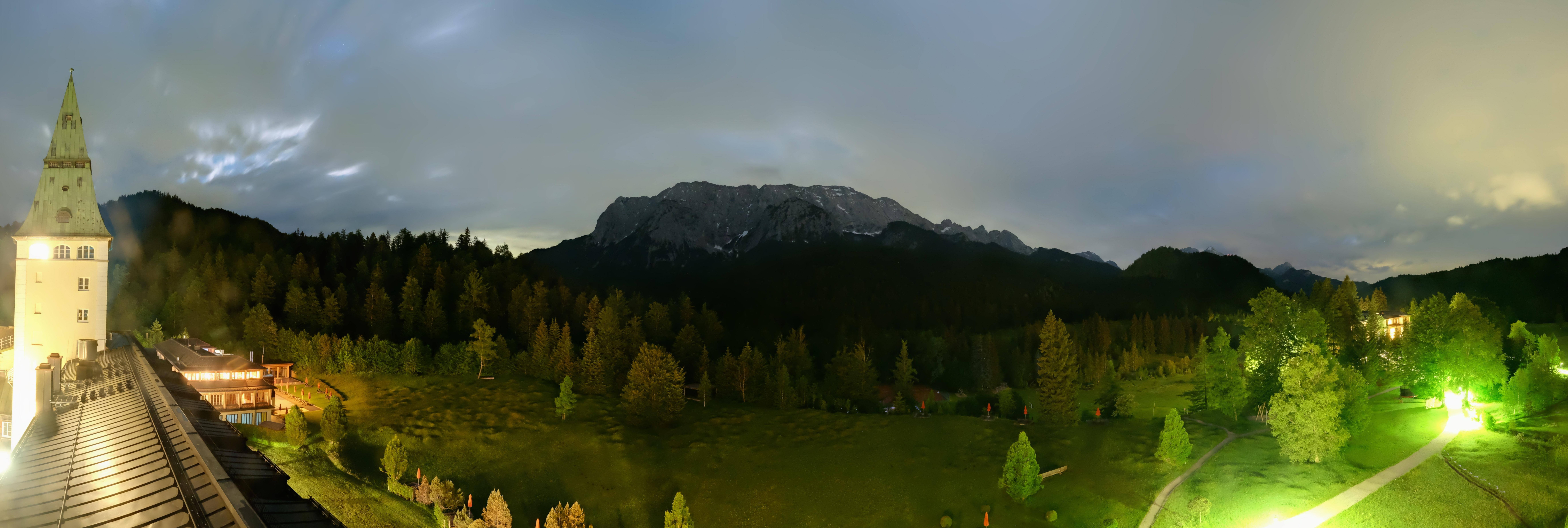 Archiv Foto Webcam Garmisch-Partenkirchen: Schloss Elmau