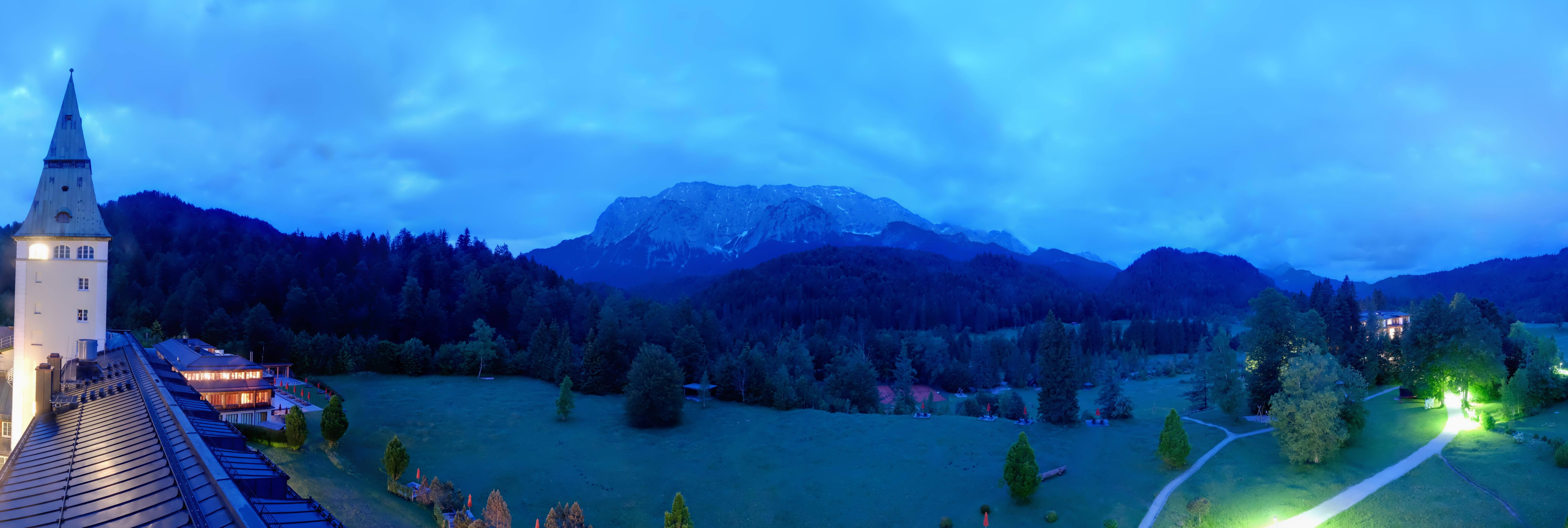 Archiv Foto Webcam Garmisch-Partenkirchen: Schloss Elmau