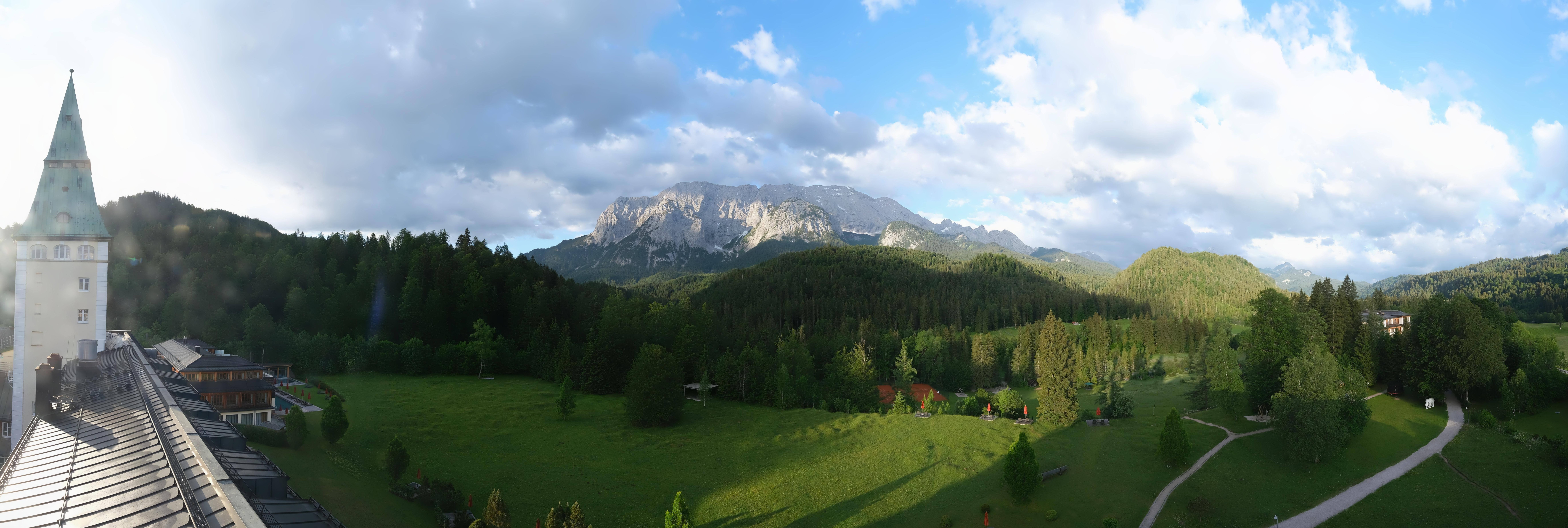 Archiv Foto Webcam Garmisch-Partenkirchen: Schloss Elmau
