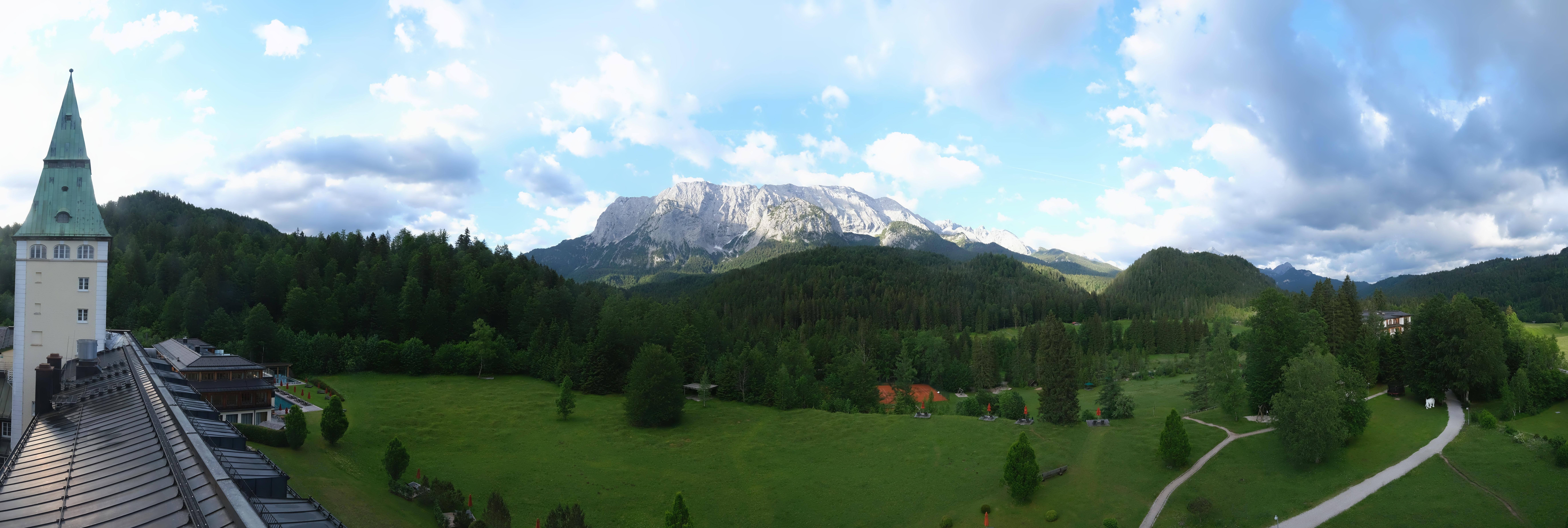 Archiv Foto Webcam Garmisch-Partenkirchen: Schloss Elmau