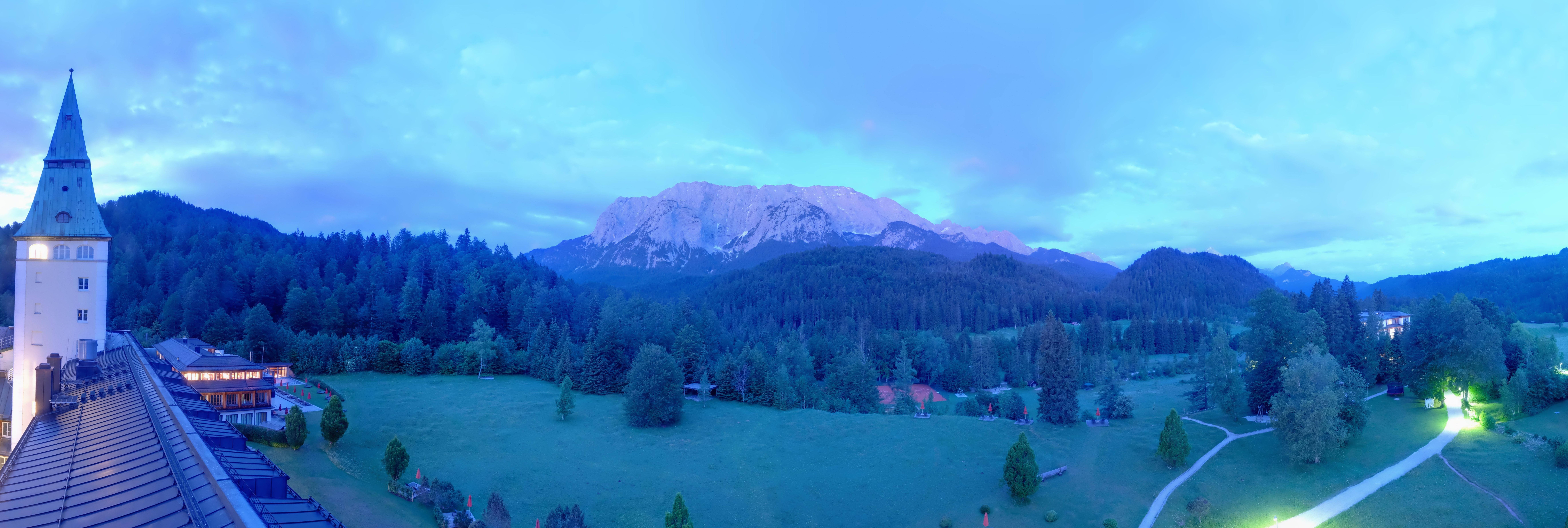 Archiv Foto Webcam Garmisch-Partenkirchen: Schloss Elmau