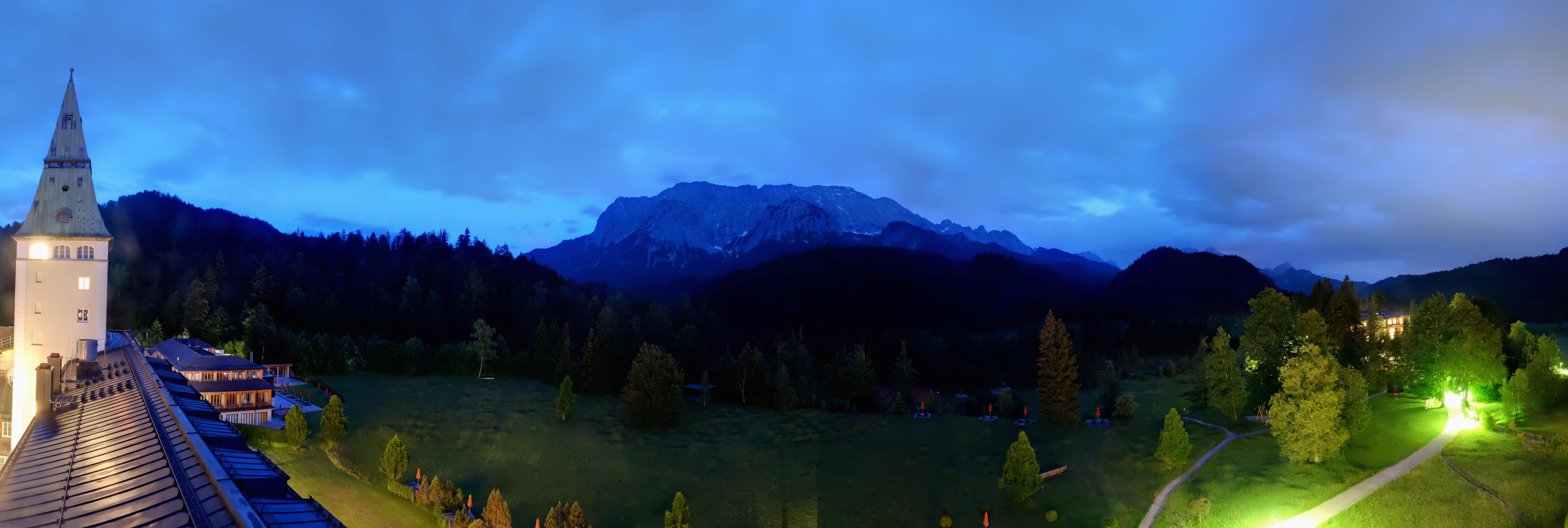 Archiv Foto Webcam Garmisch-Partenkirchen: Schloss Elmau