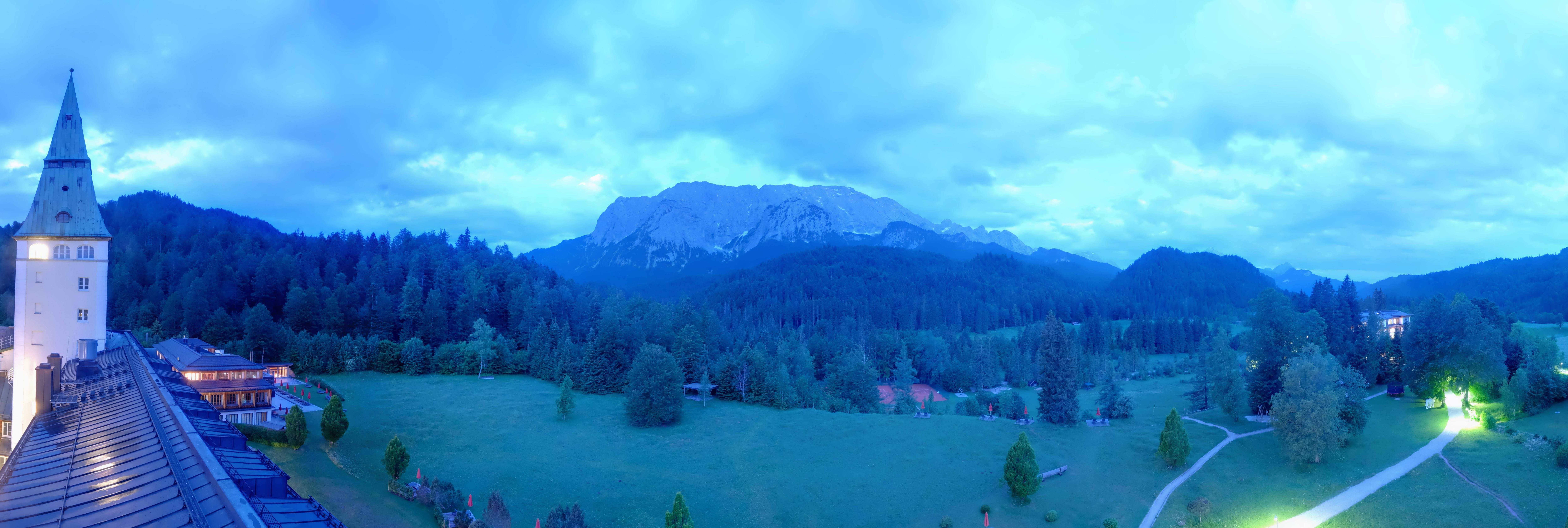 Archiv Foto Webcam Garmisch-Partenkirchen: Schloss Elmau