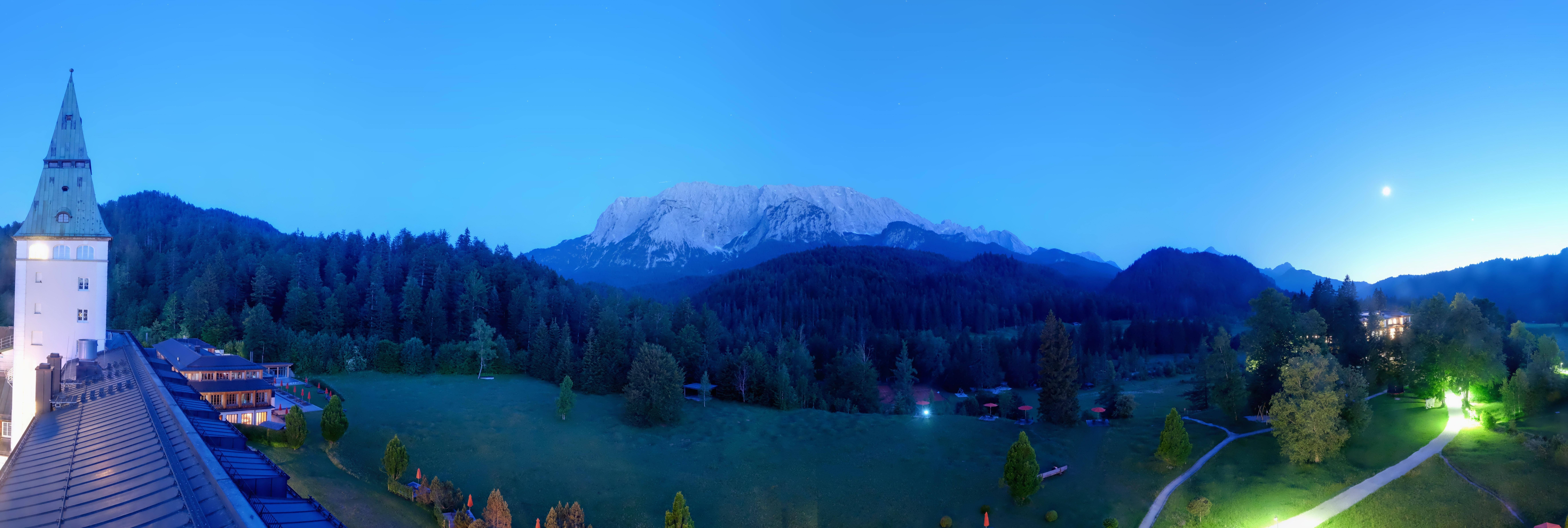 Archiv Foto Webcam Garmisch-Partenkirchen: Schloss Elmau