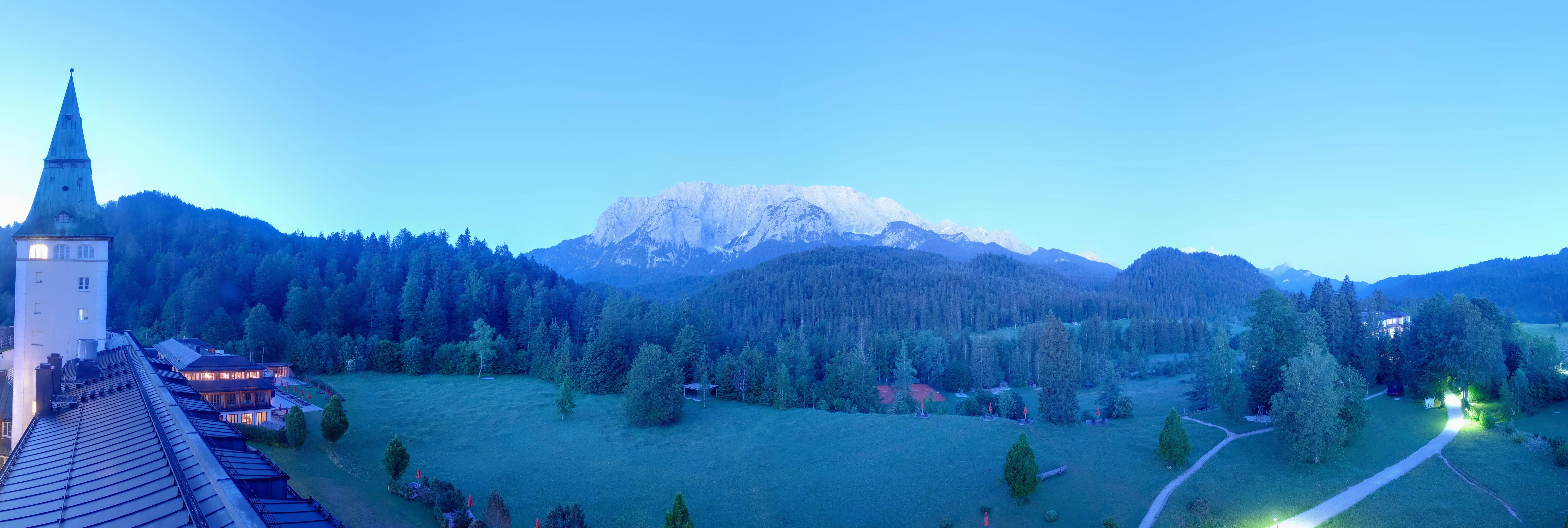 Archiv Foto Webcam Garmisch-Partenkirchen: Schloss Elmau