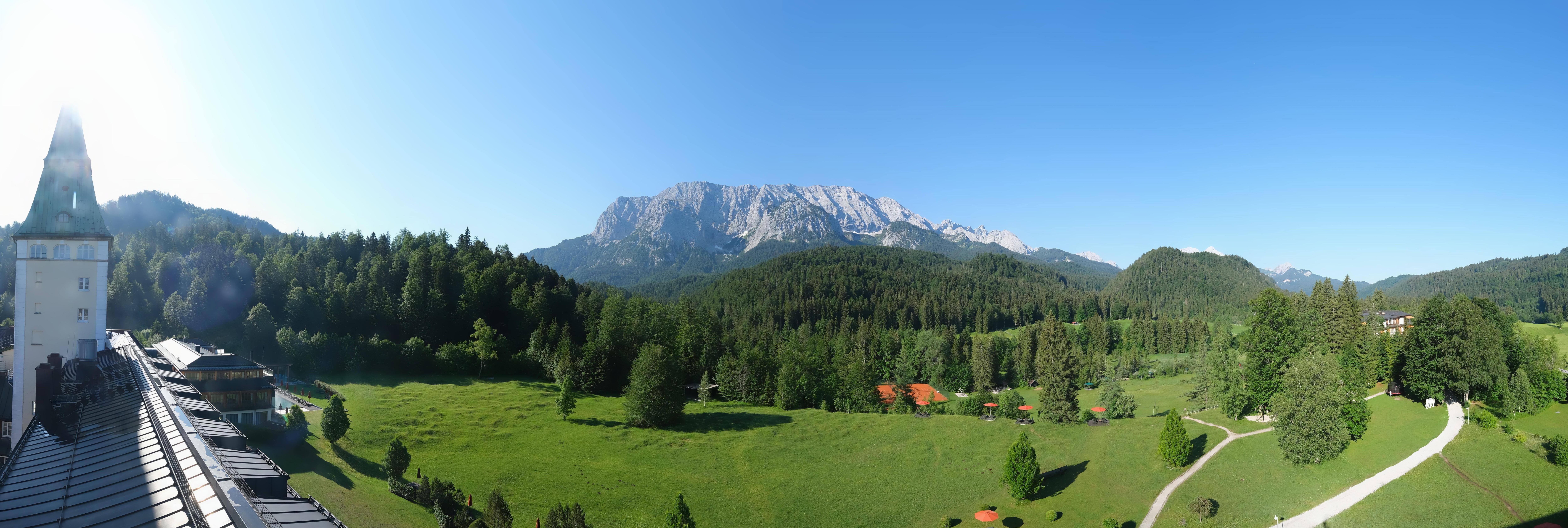 Archiv Foto Webcam Garmisch-Partenkirchen: Schloss Elmau