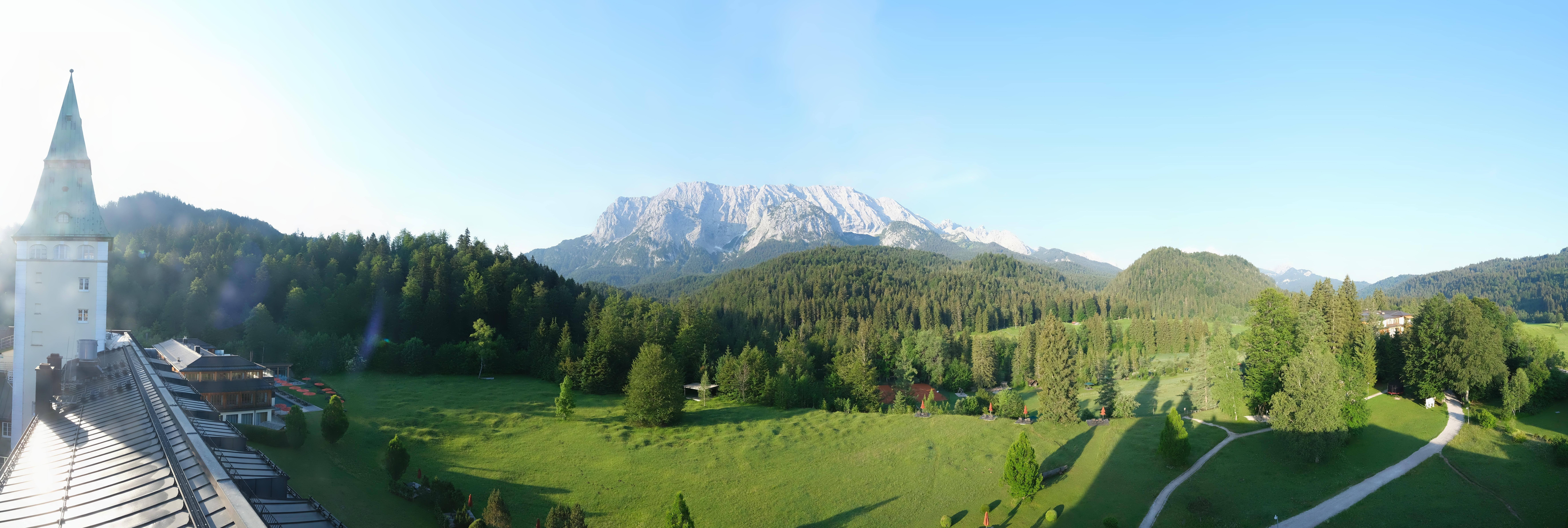 Archiv Foto Webcam Garmisch-Partenkirchen: Schloss Elmau