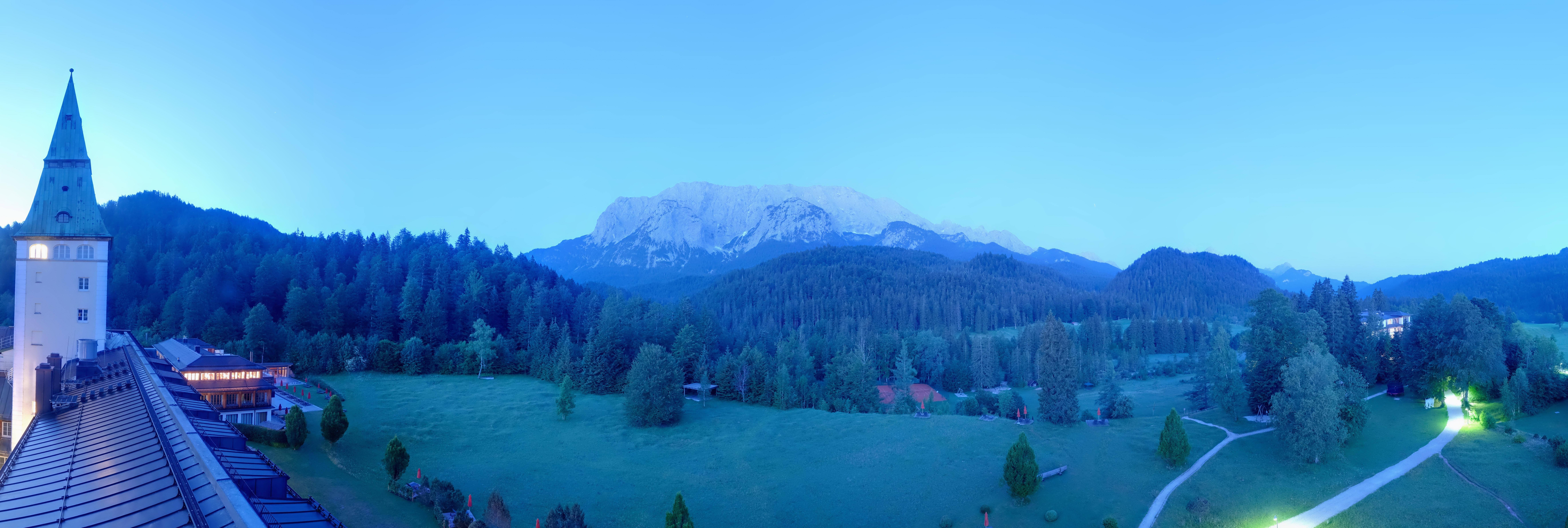 Archiv Foto Webcam Garmisch-Partenkirchen: Schloss Elmau