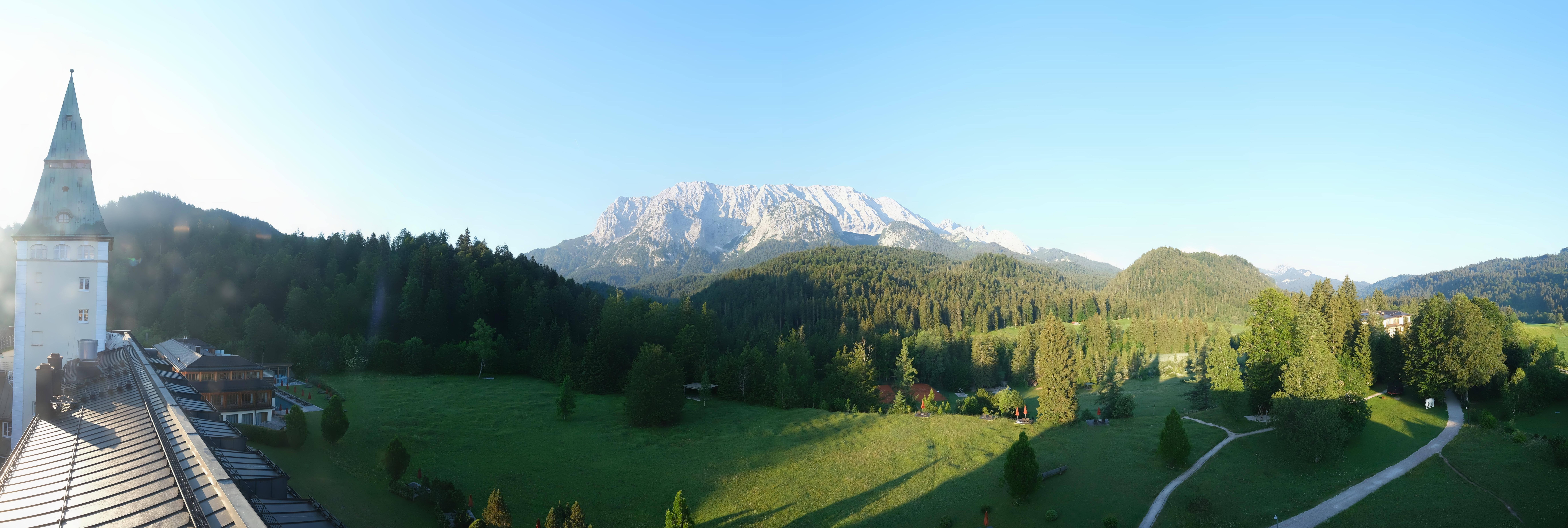 Archiv Foto Webcam Garmisch-Partenkirchen: Schloss Elmau