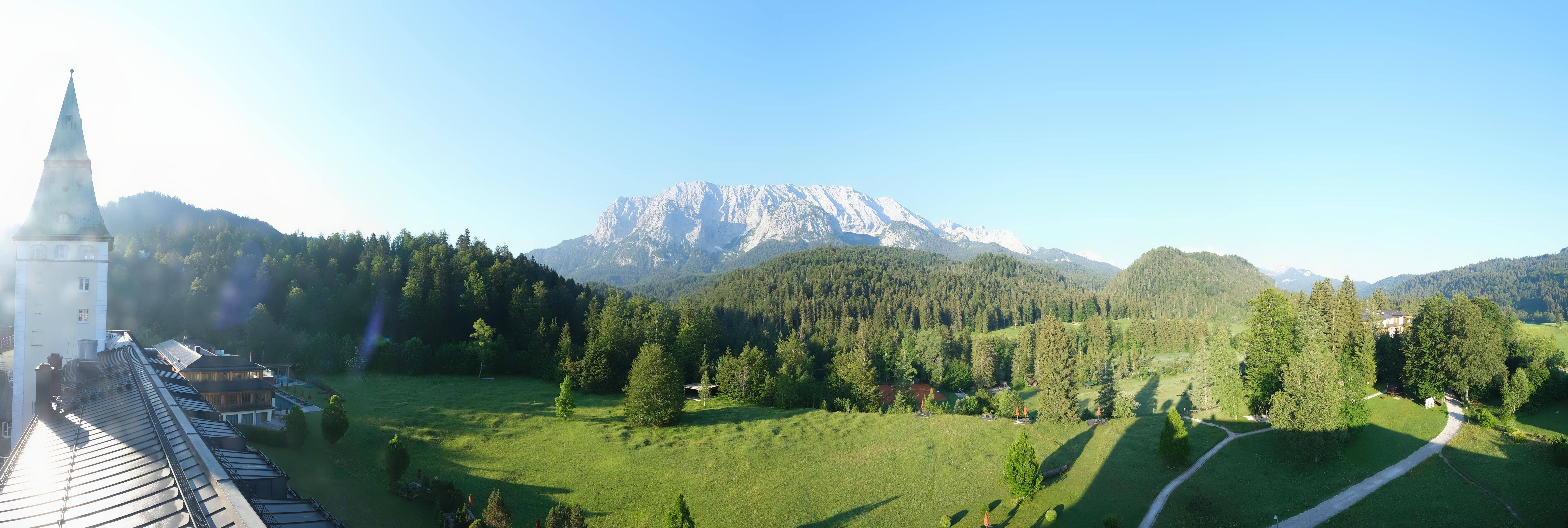 Archiv Foto Webcam Garmisch-Partenkirchen: Schloss Elmau