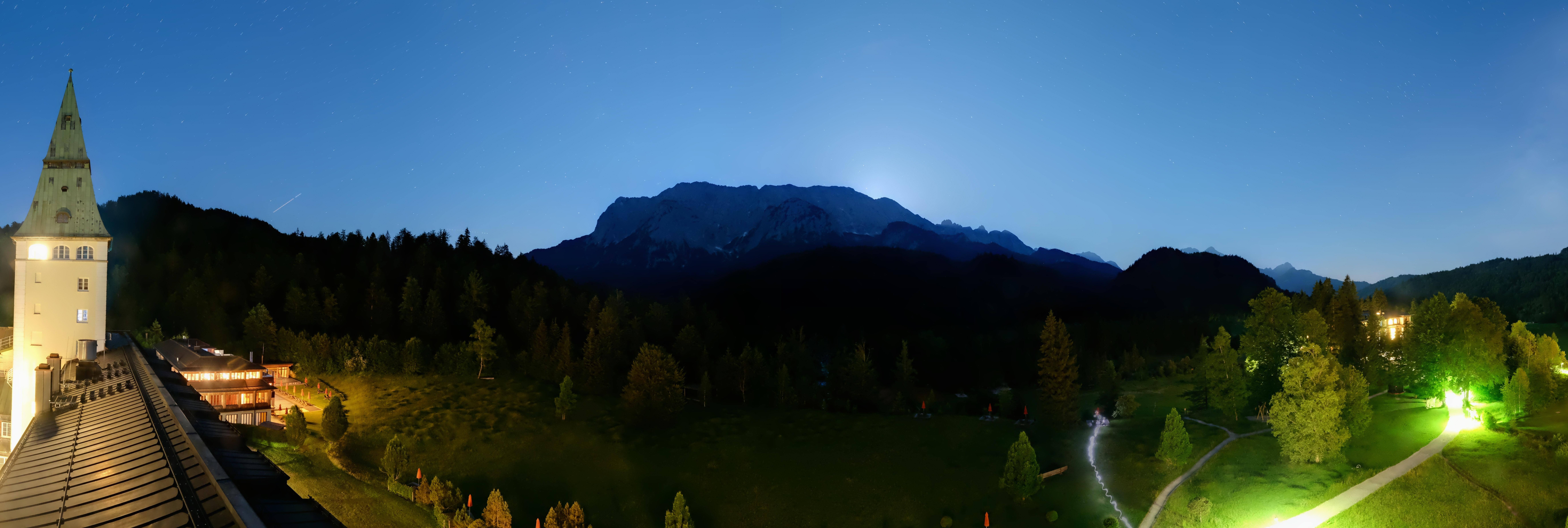 Archiv Foto Webcam Garmisch-Partenkirchen: Schloss Elmau