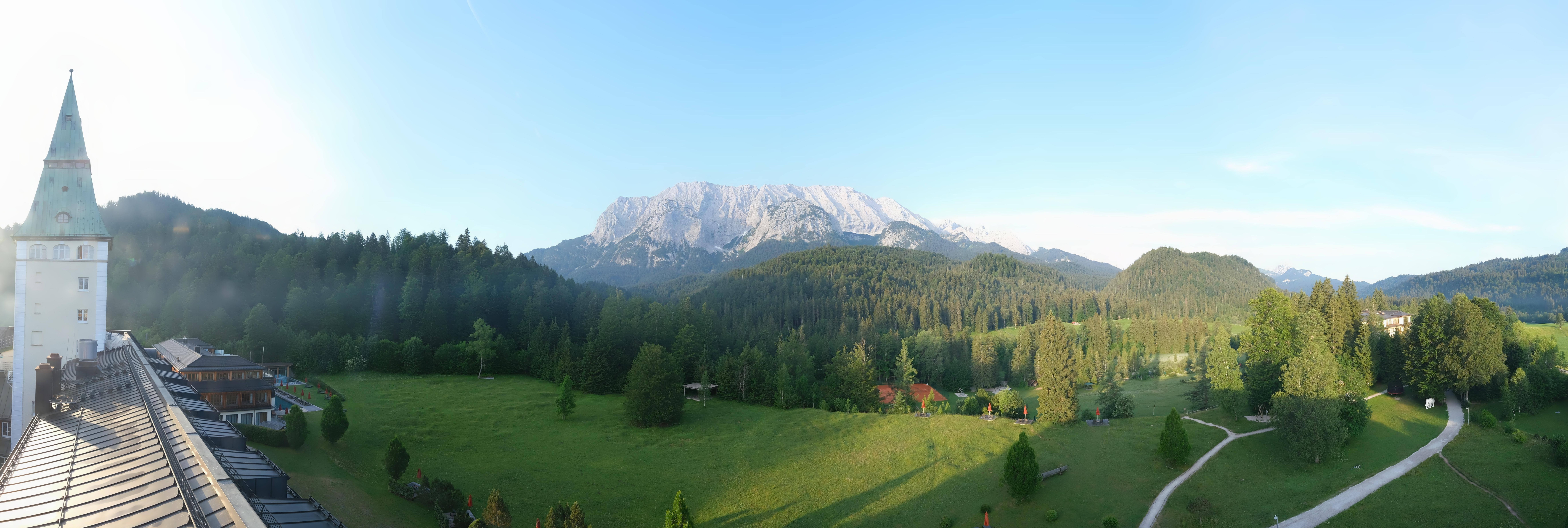 Archiv Foto Webcam Garmisch-Partenkirchen: Schloss Elmau