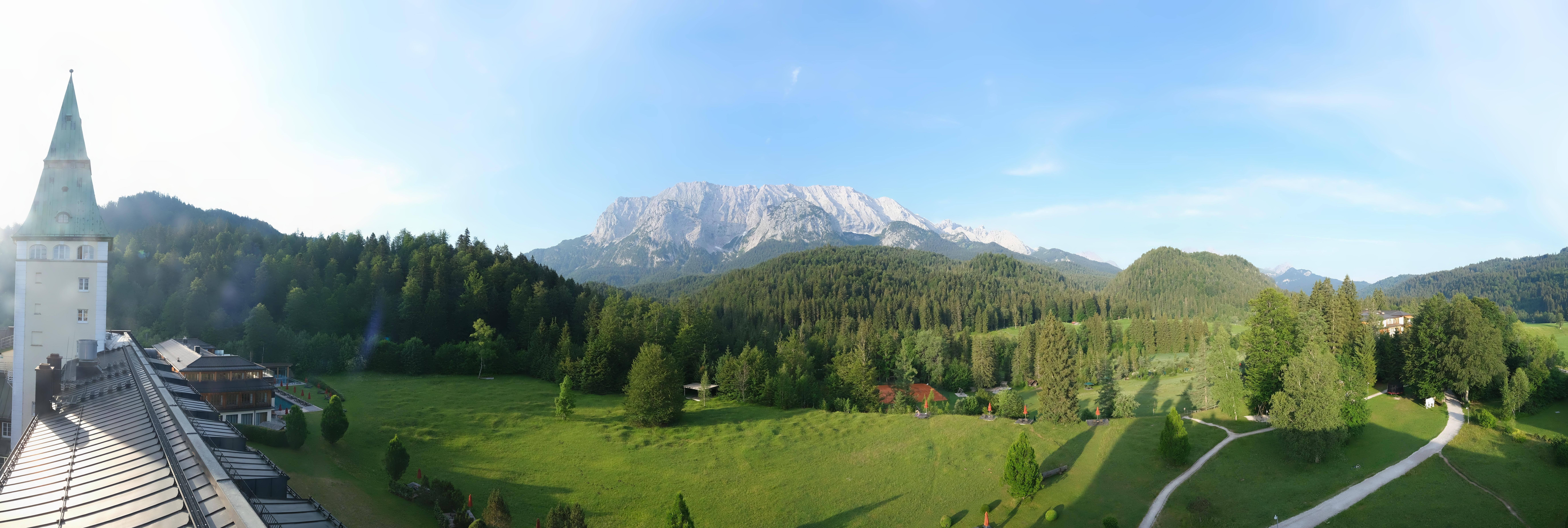 Archiv Foto Webcam Garmisch-Partenkirchen: Schloss Elmau